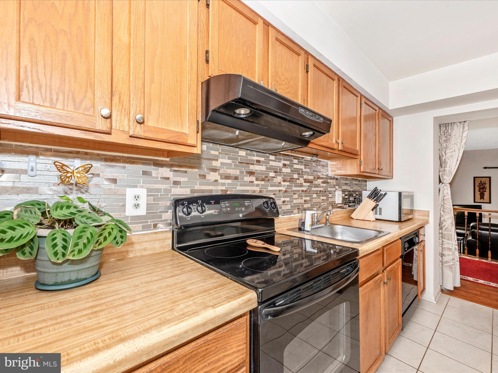 MONTGOMERY MEADOWS - Residential