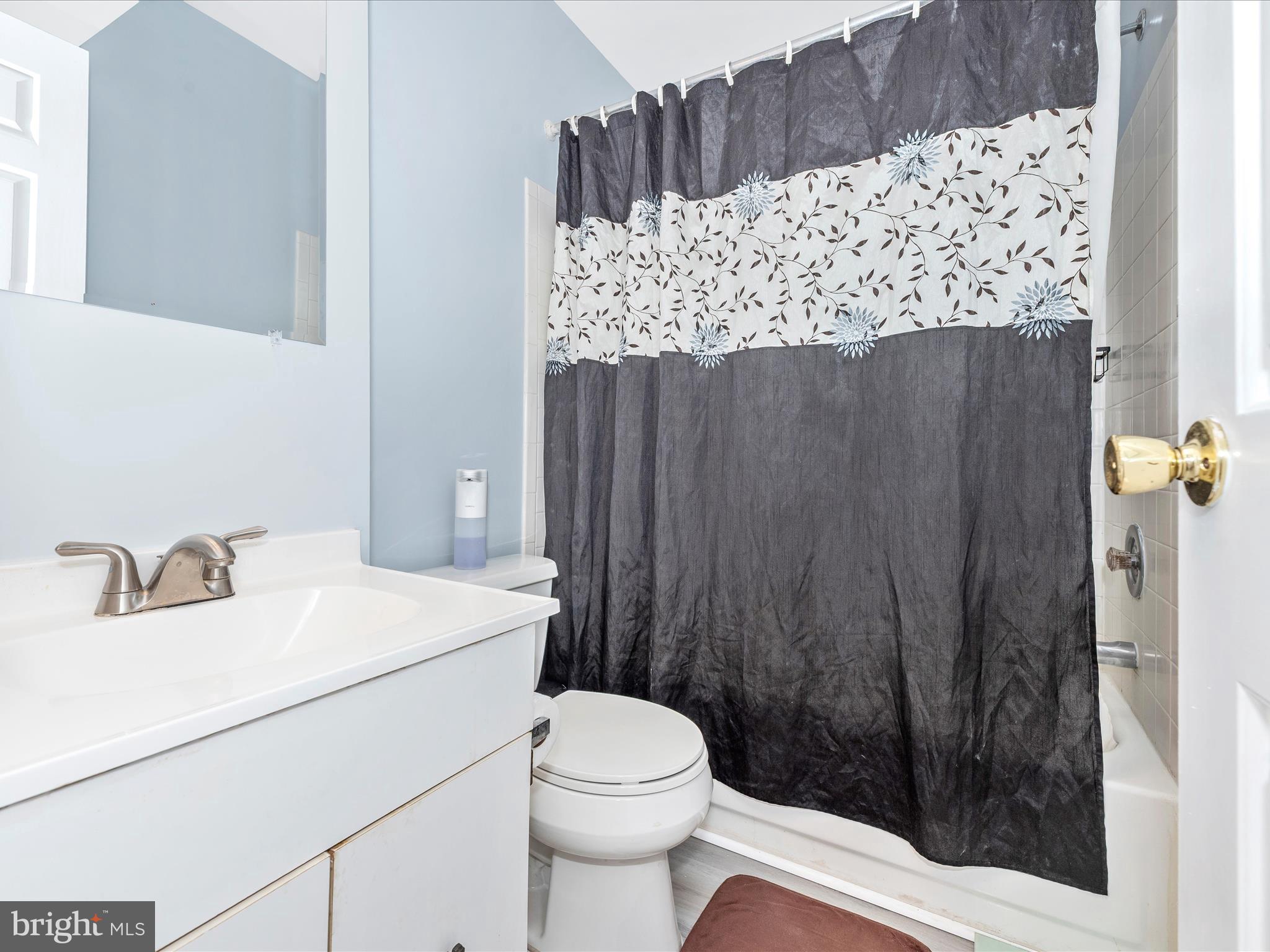 MONTGOMERY MEADOWS - Residential