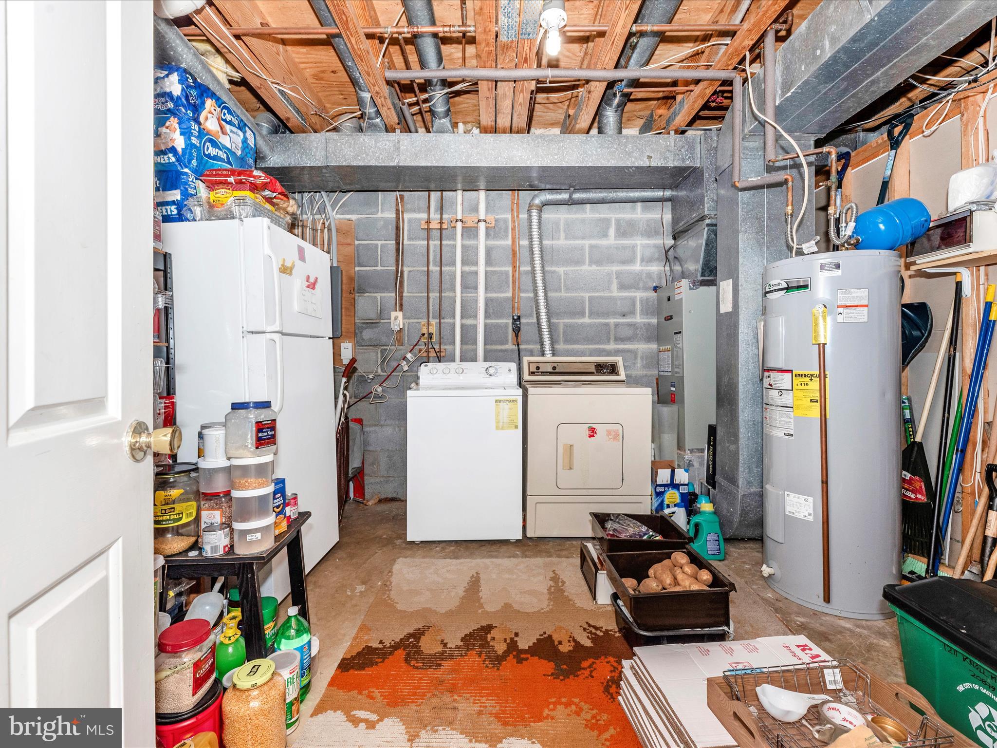 MONTGOMERY MEADOWS - Residential