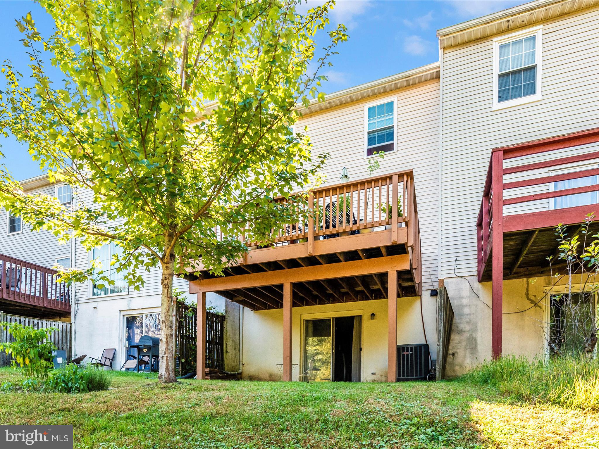 MONTGOMERY MEADOWS - Residential