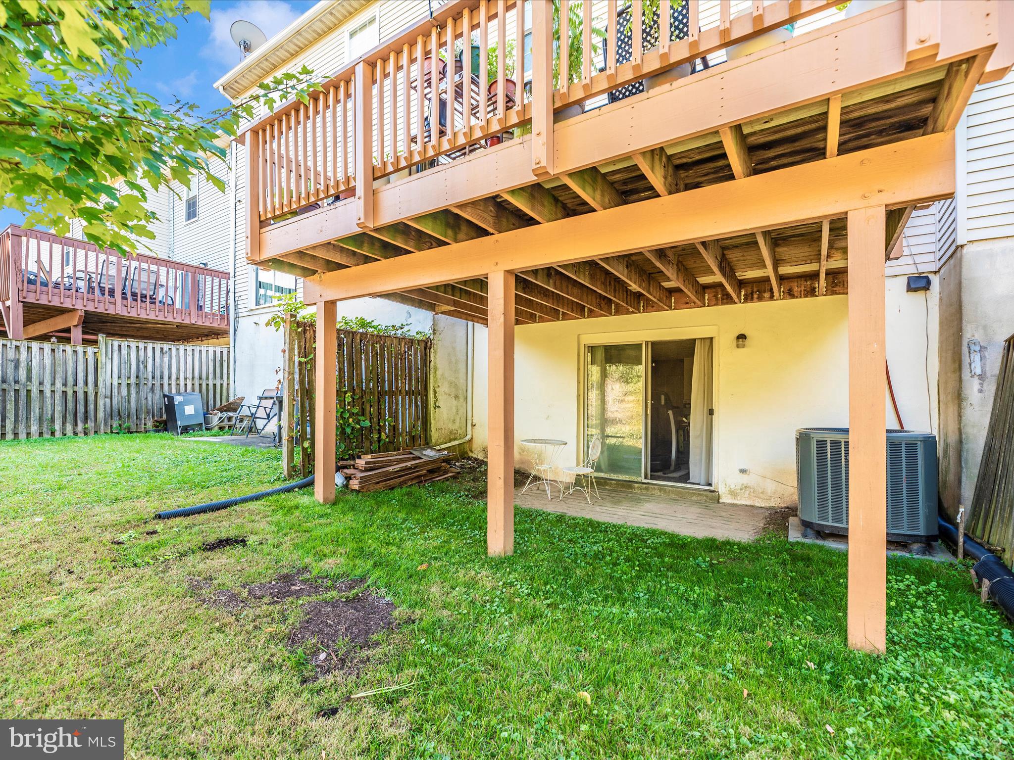 MONTGOMERY MEADOWS - Residential