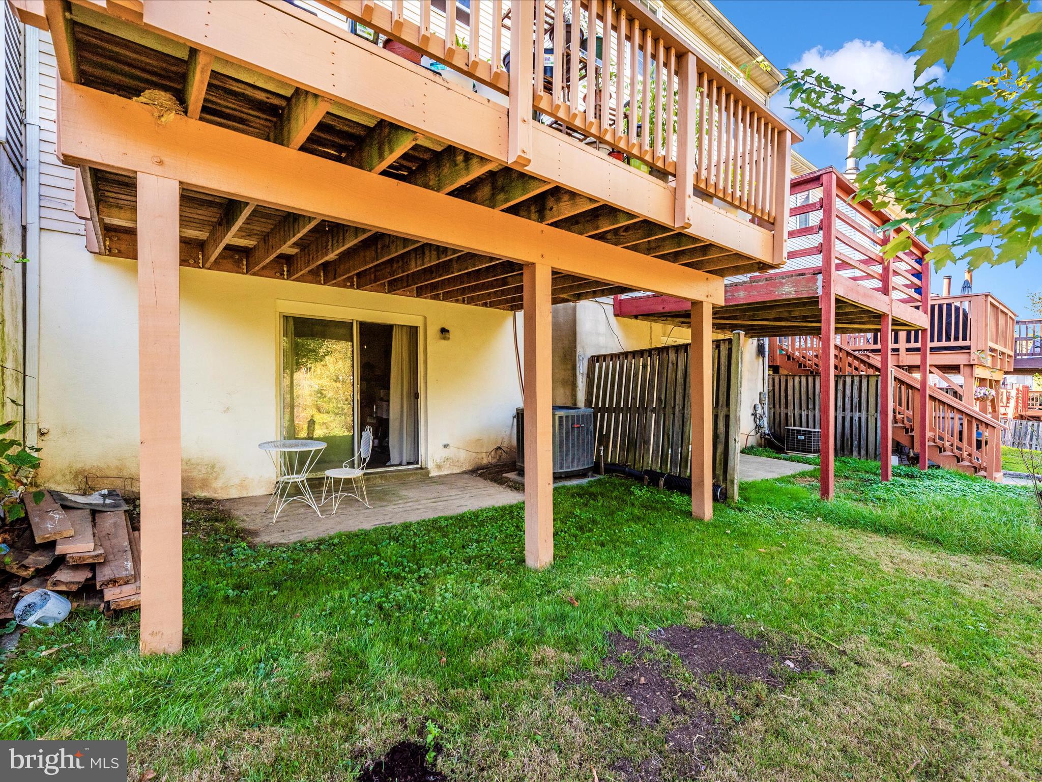 MONTGOMERY MEADOWS - Residential