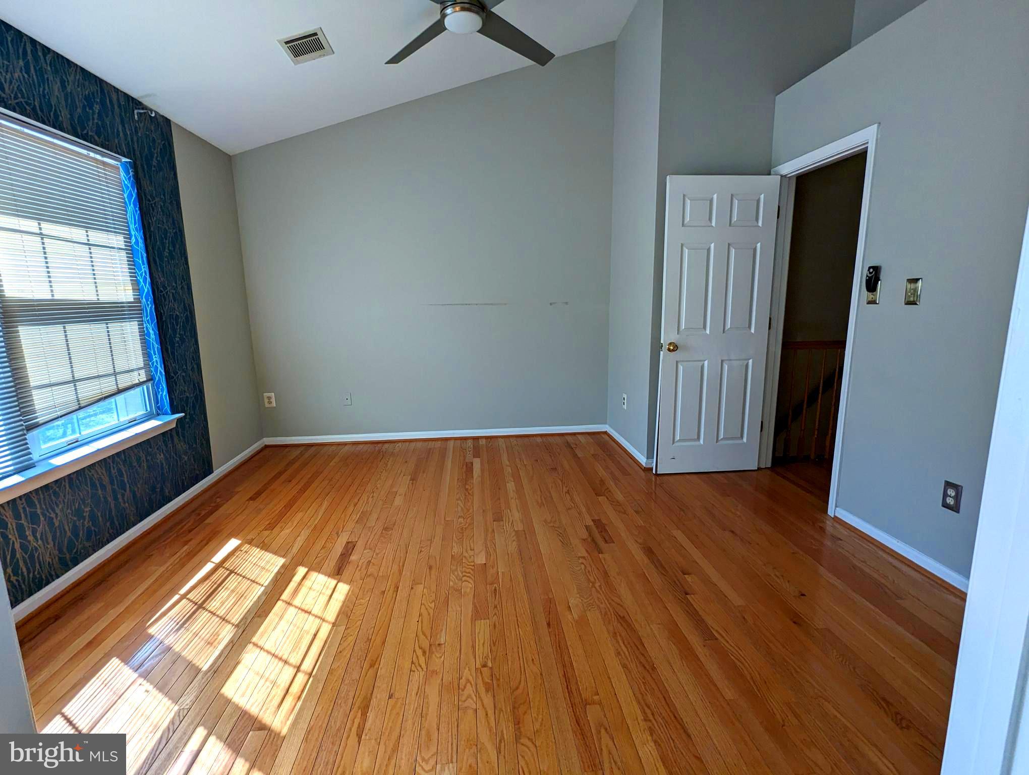 ASPEN WOODS - Residential