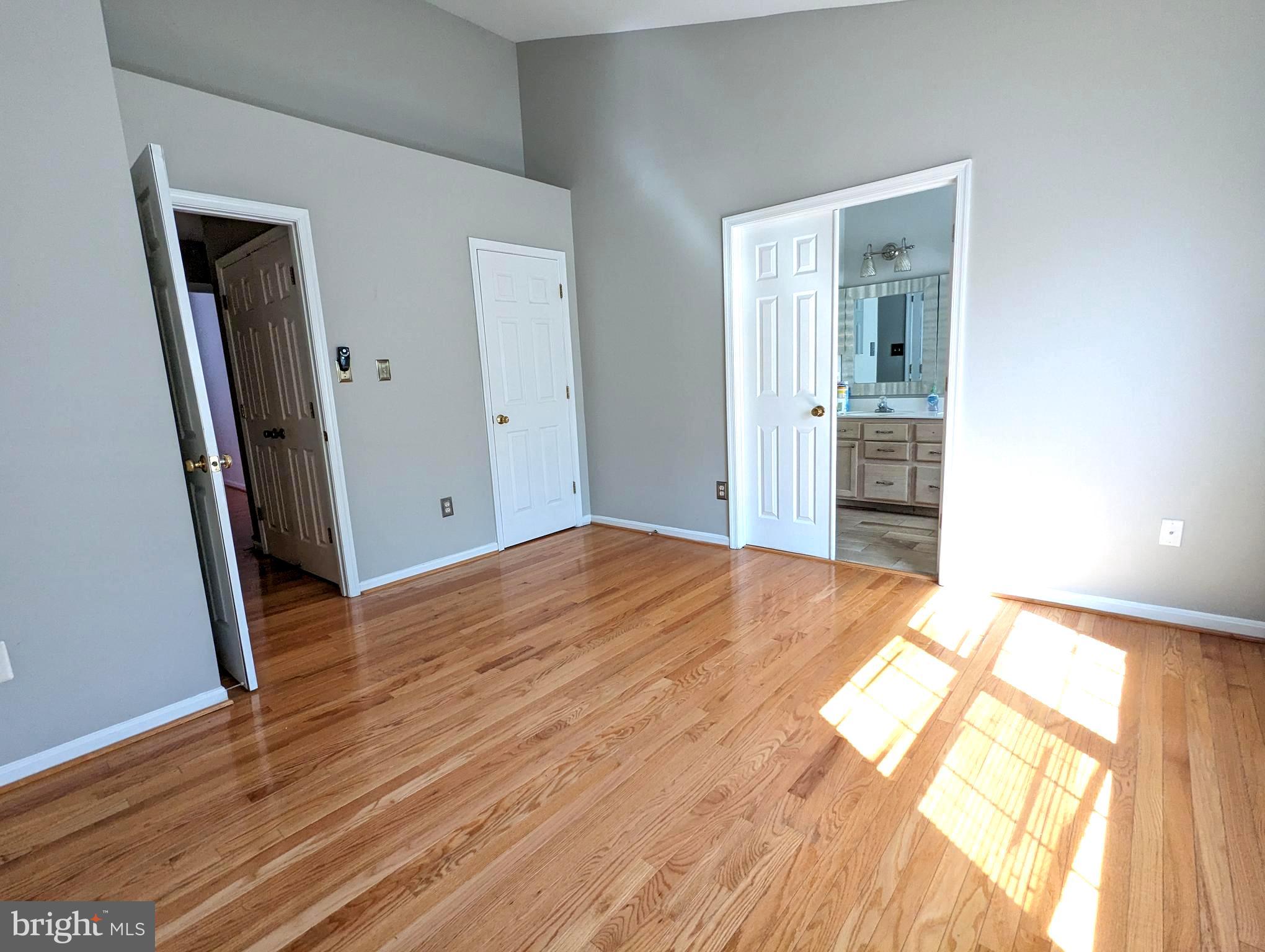 ASPEN WOODS - Residential