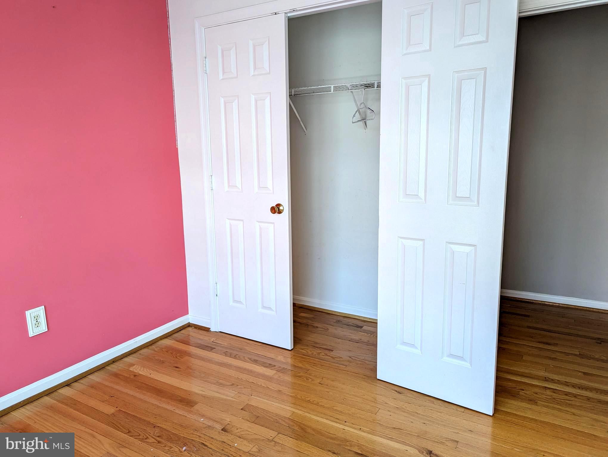 ASPEN WOODS - Residential