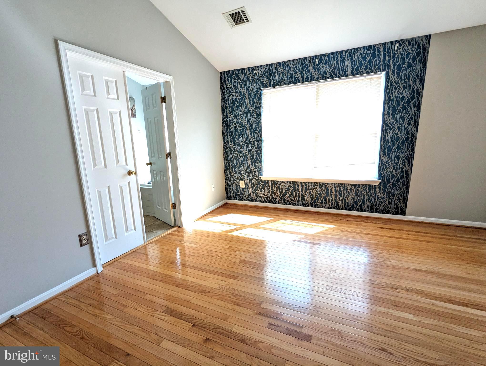 ASPEN WOODS - Residential