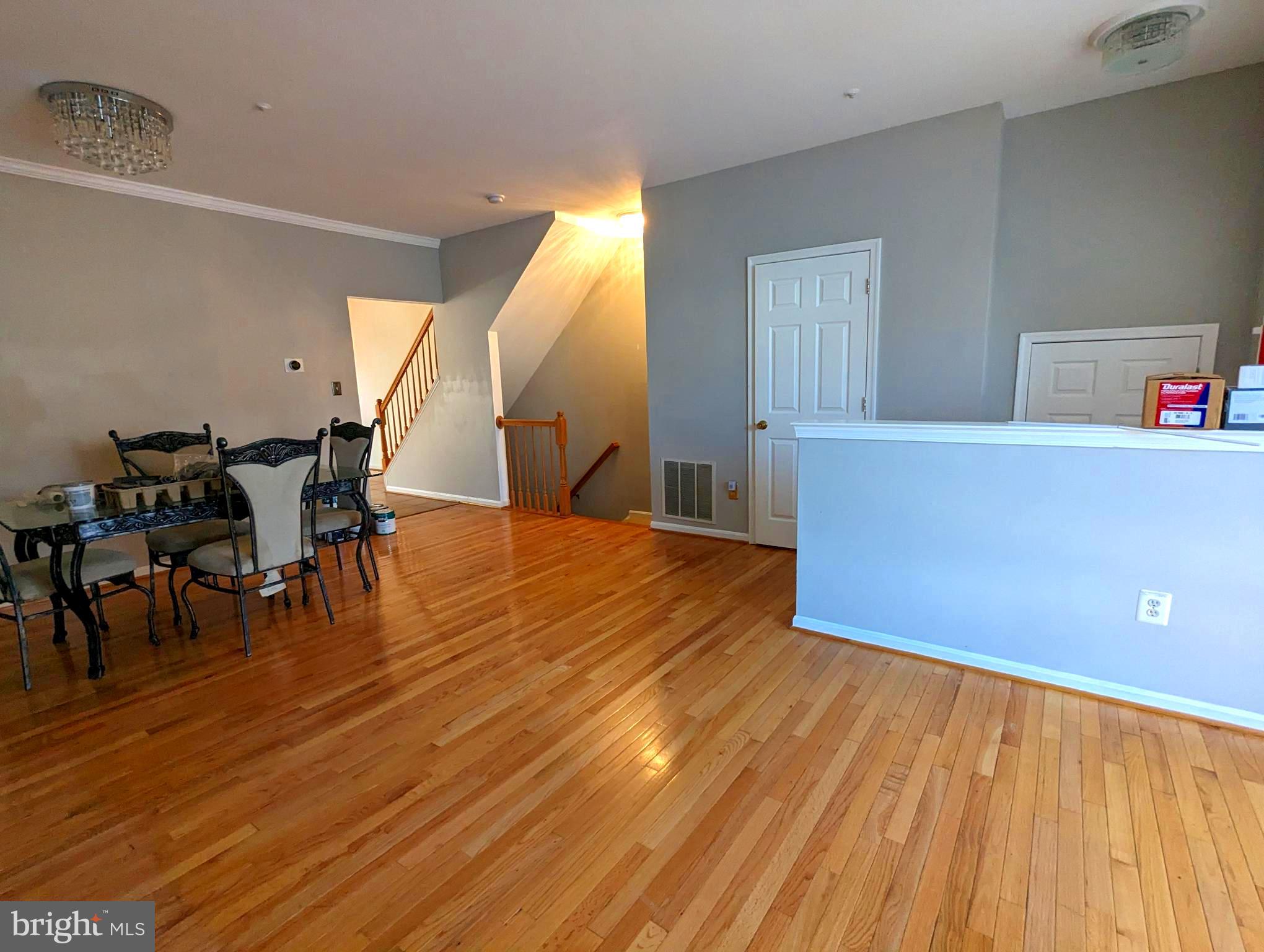 ASPEN WOODS - Residential