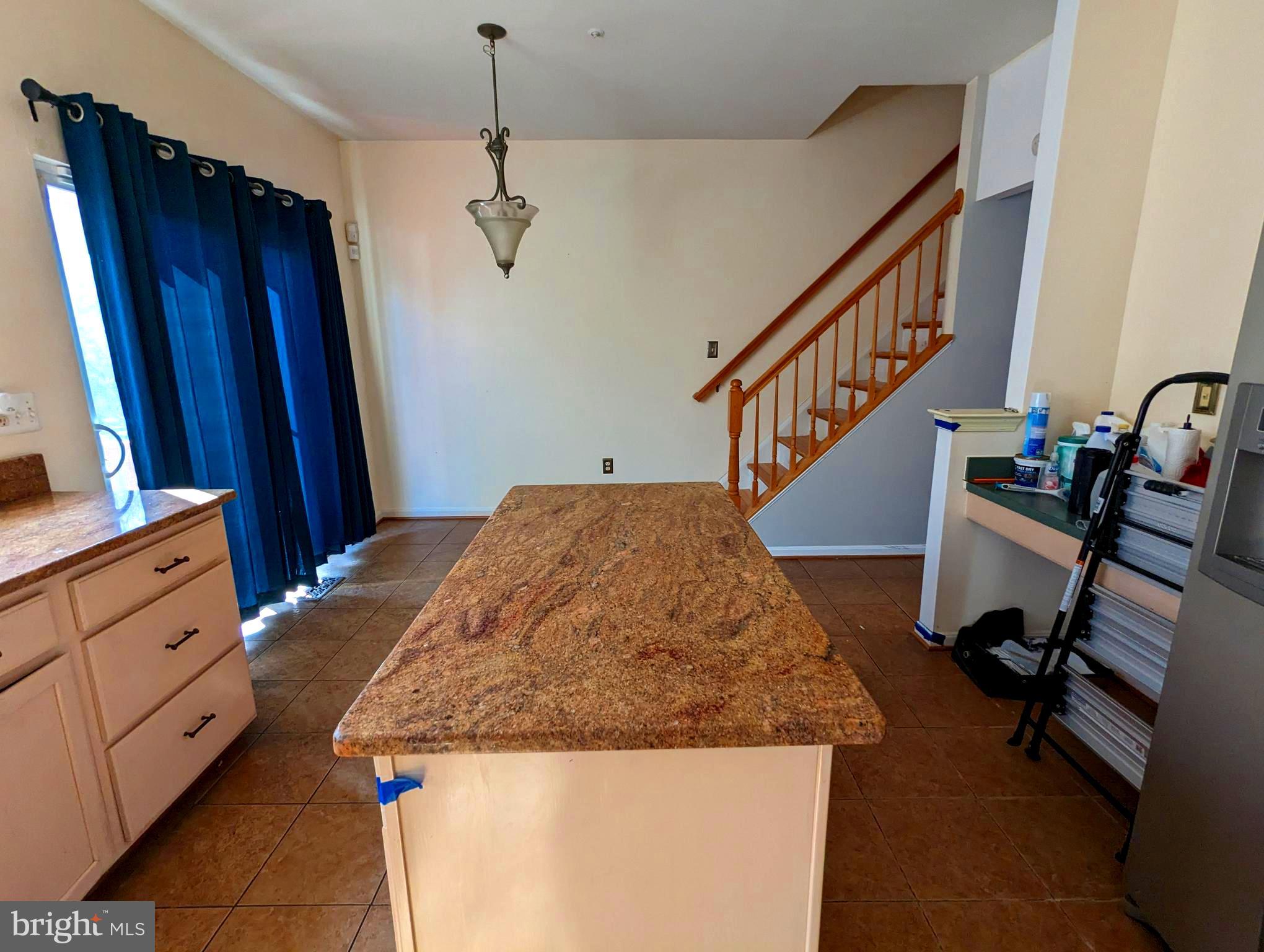 ASPEN WOODS - Residential