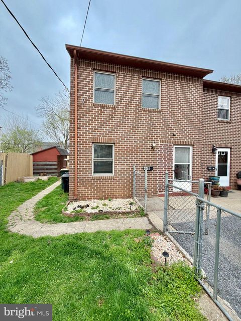 418 GREEN STREET LANCASTER PA 17602