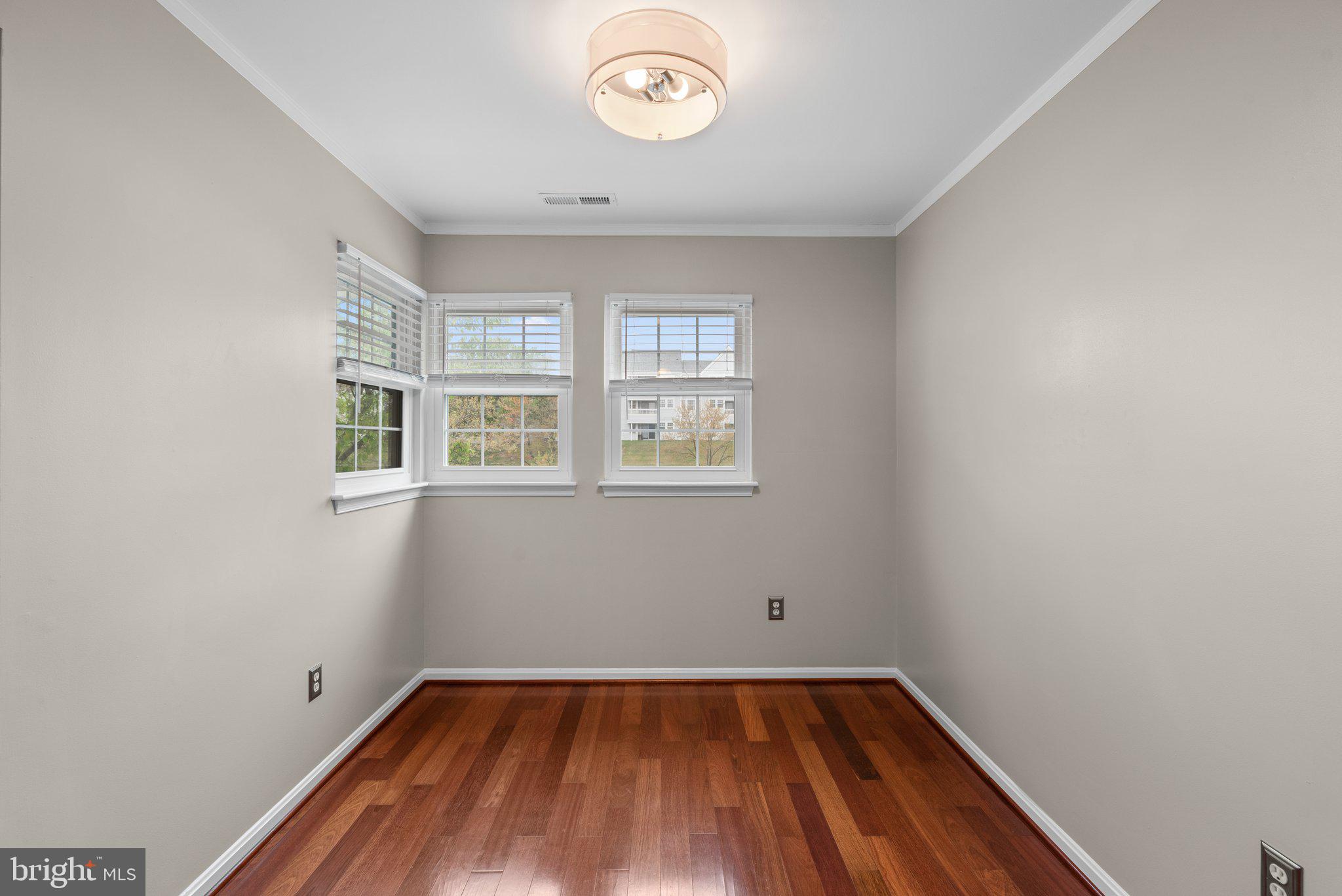 MONTGOMERY RUN - Residential