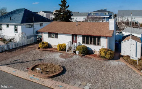 4 Rona Lane, Manahawkin, NJ 08050 - #: NJOC2039006