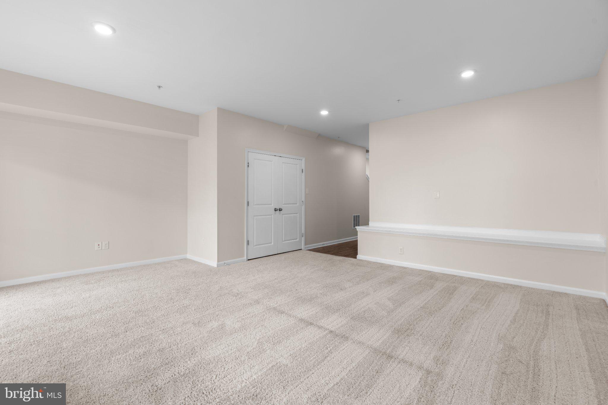 7745 VENICE LANE