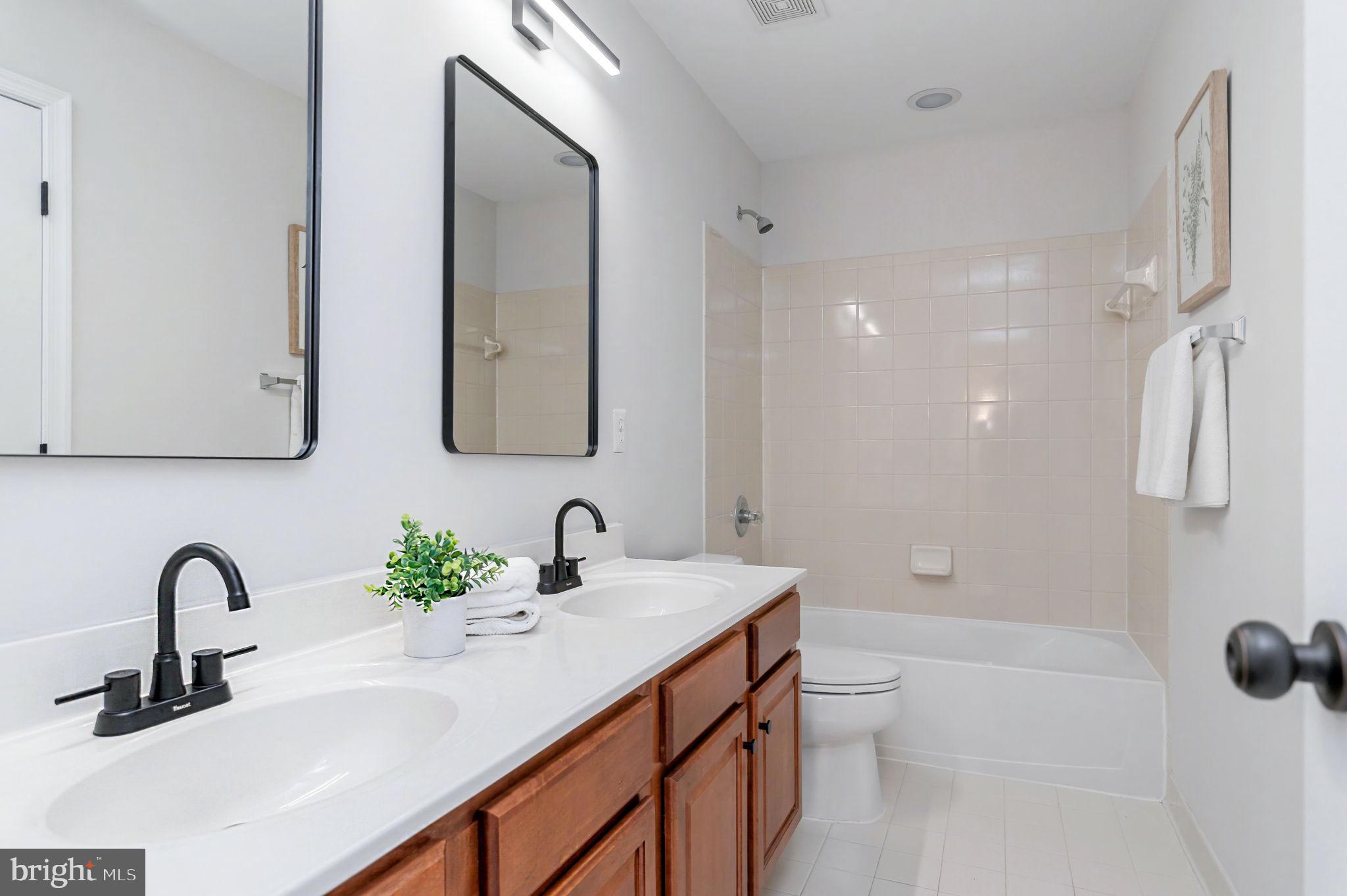 RIPPON LANDING - Residential