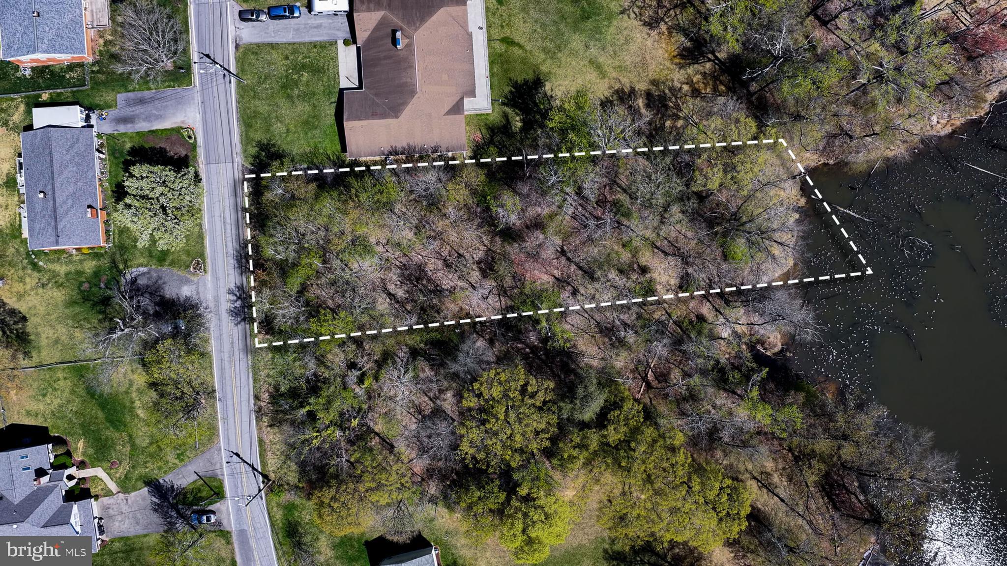 AUSTIN GARDENS - Land