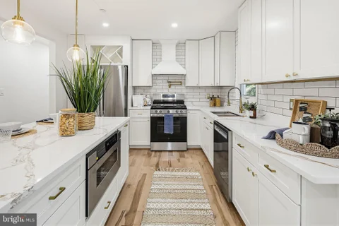 MLS: MDAA2146552