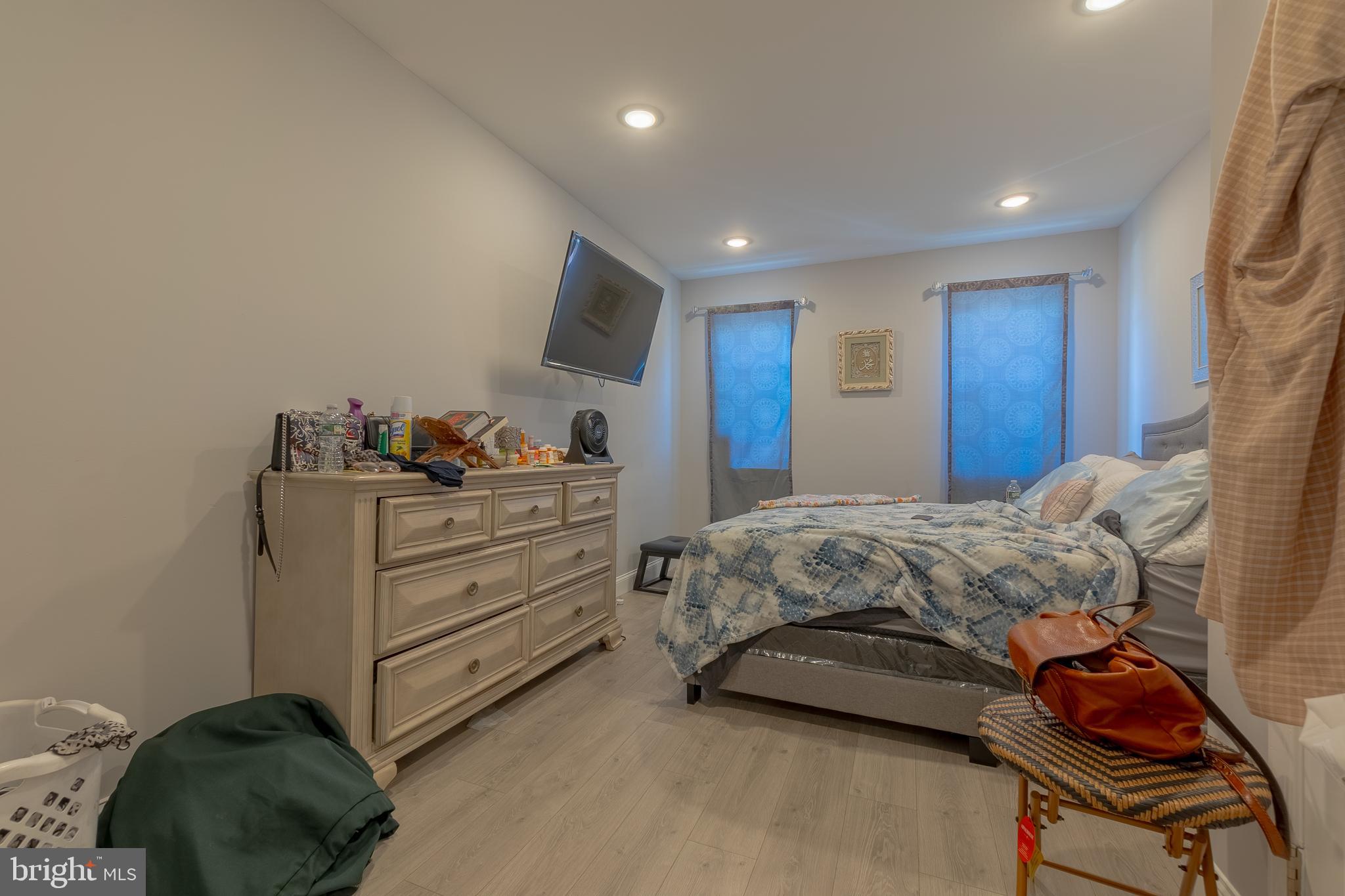 WEST KENSINGTON - Residential