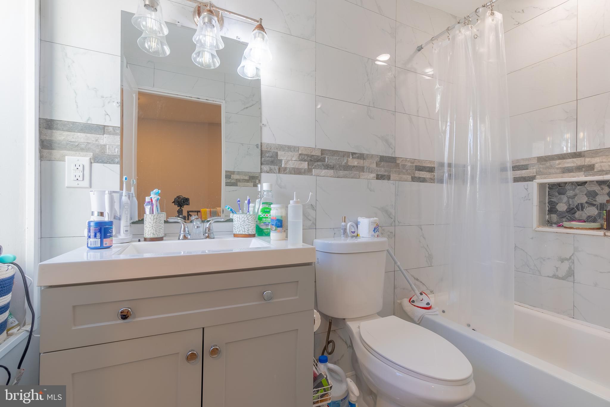 WEST KENSINGTON - Residential