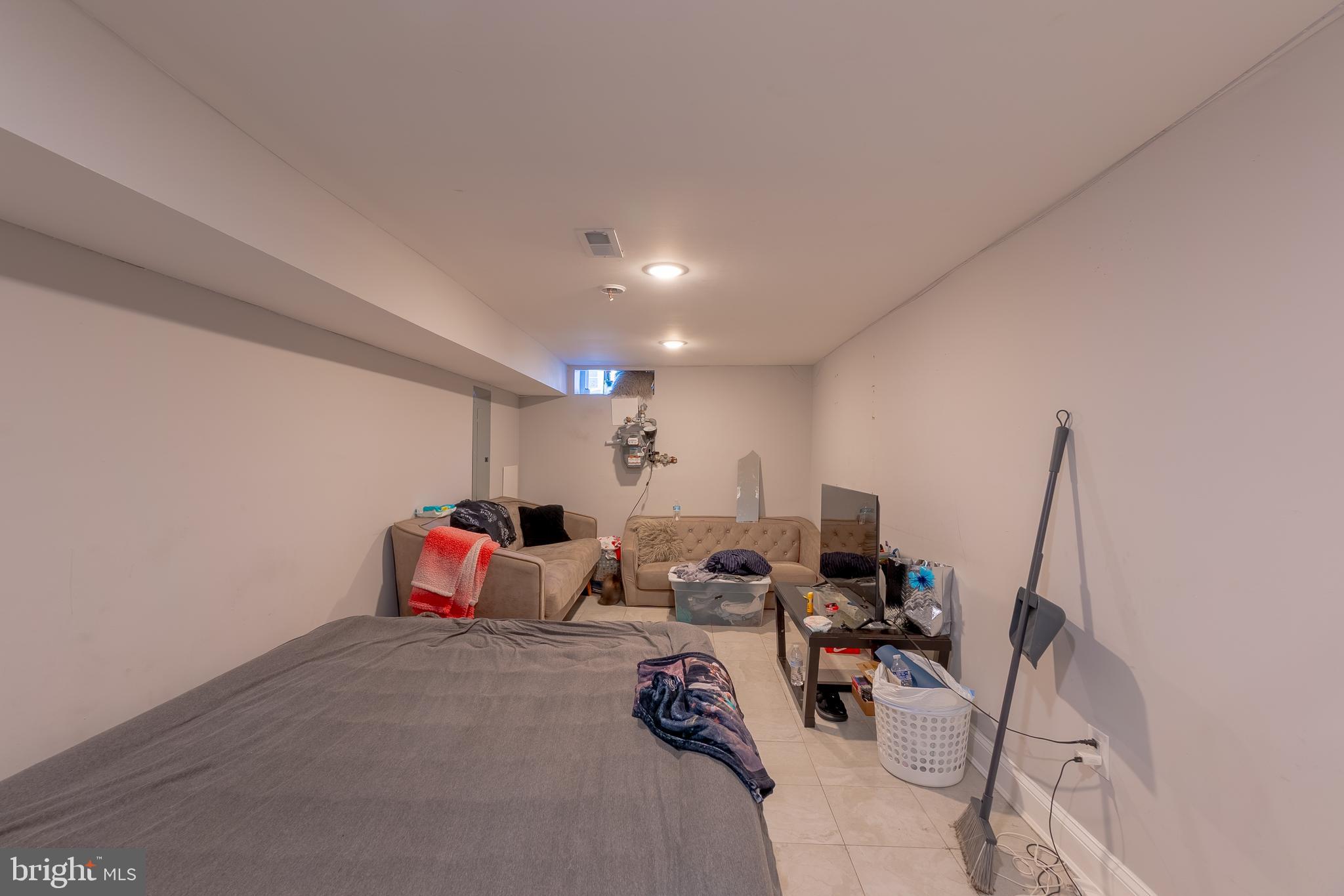 WEST KENSINGTON - Residential