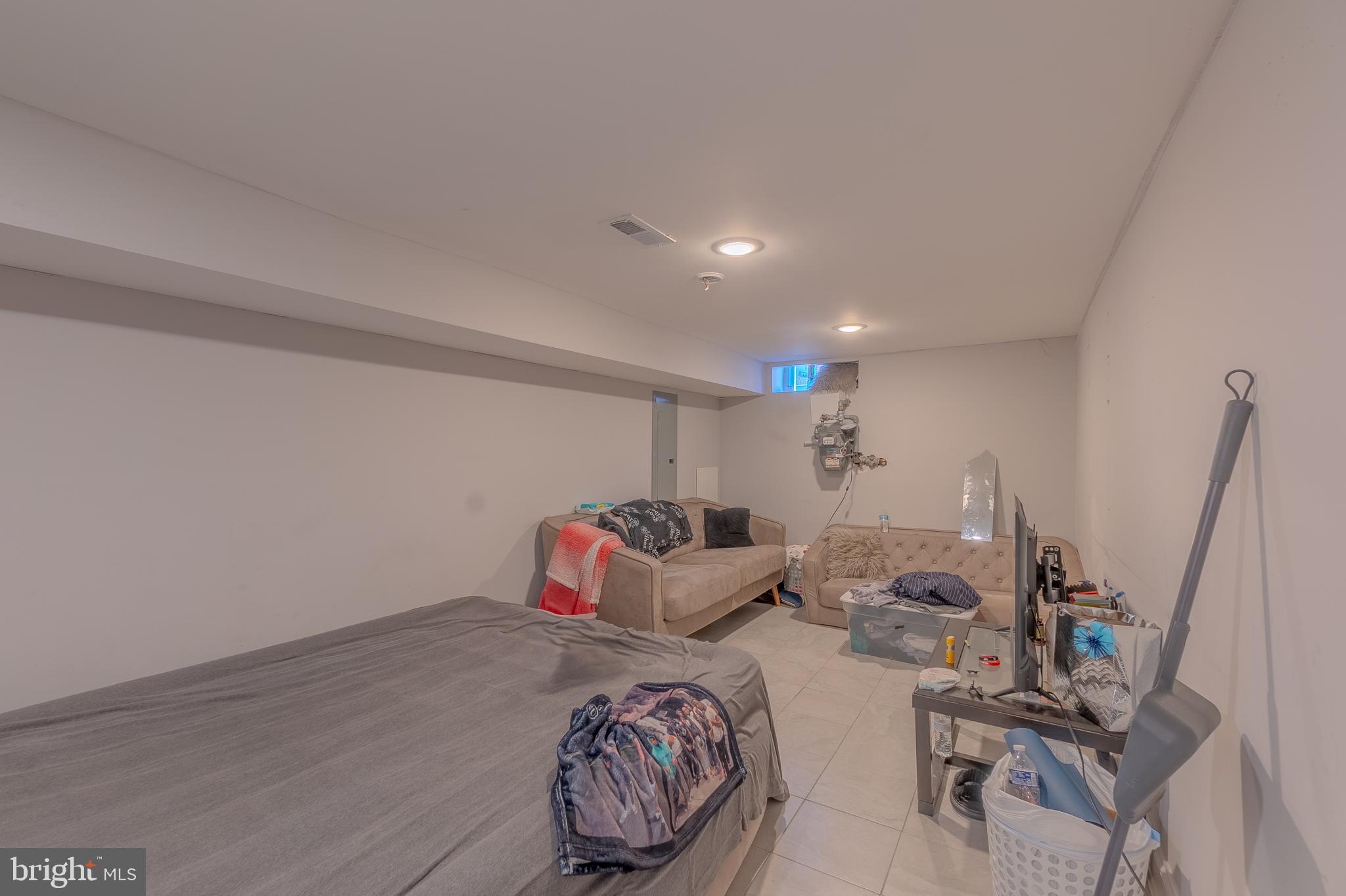 WEST KENSINGTON - Residential