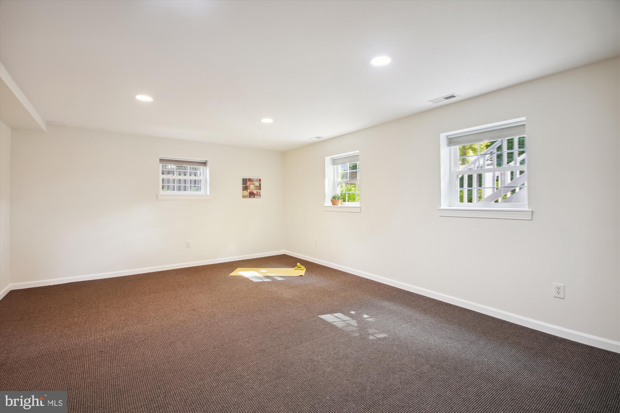 LINDALE WOODS AT GARLAND - Residential