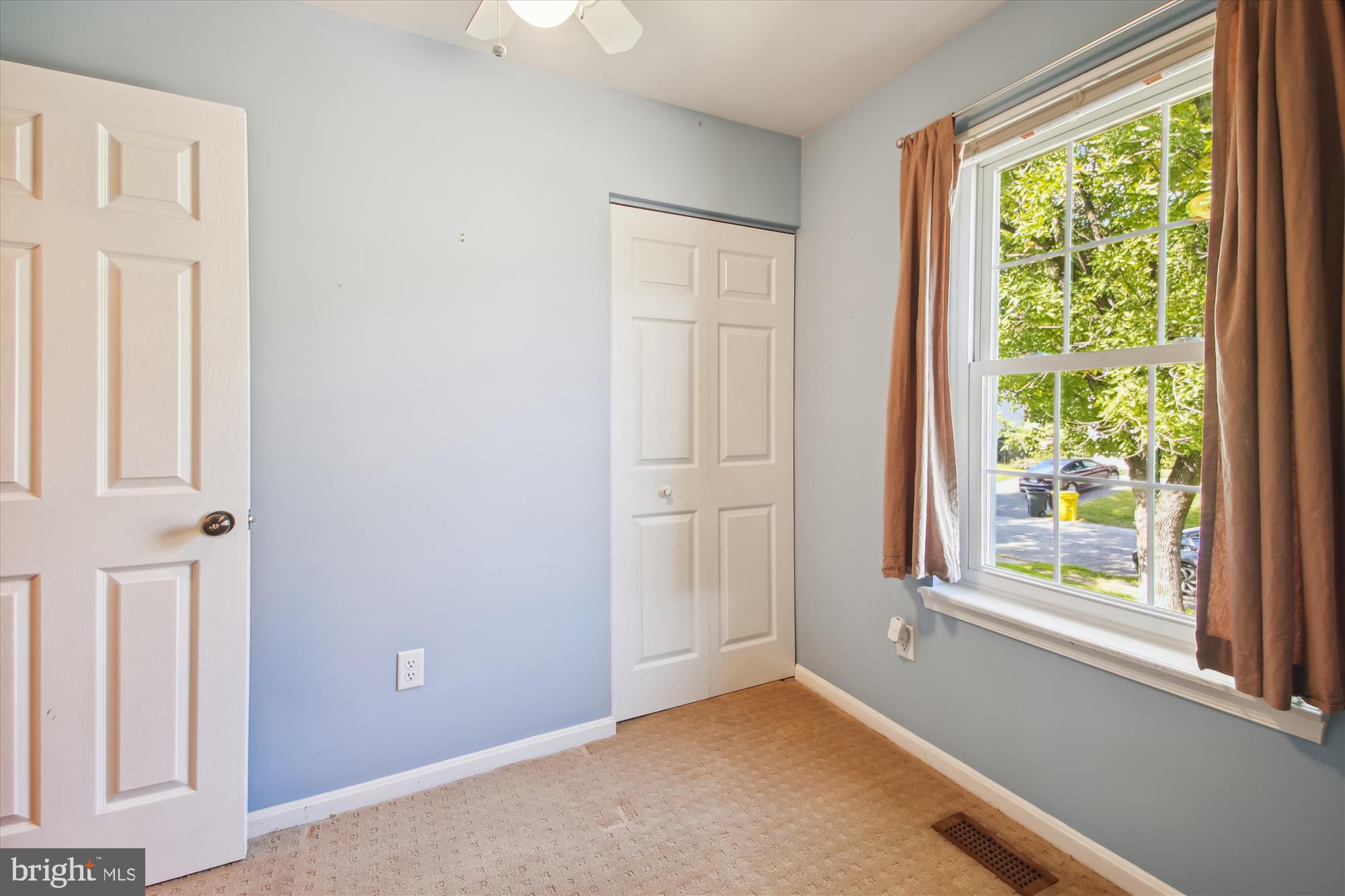 LINDALE WOODS AT GARLAND - Residential