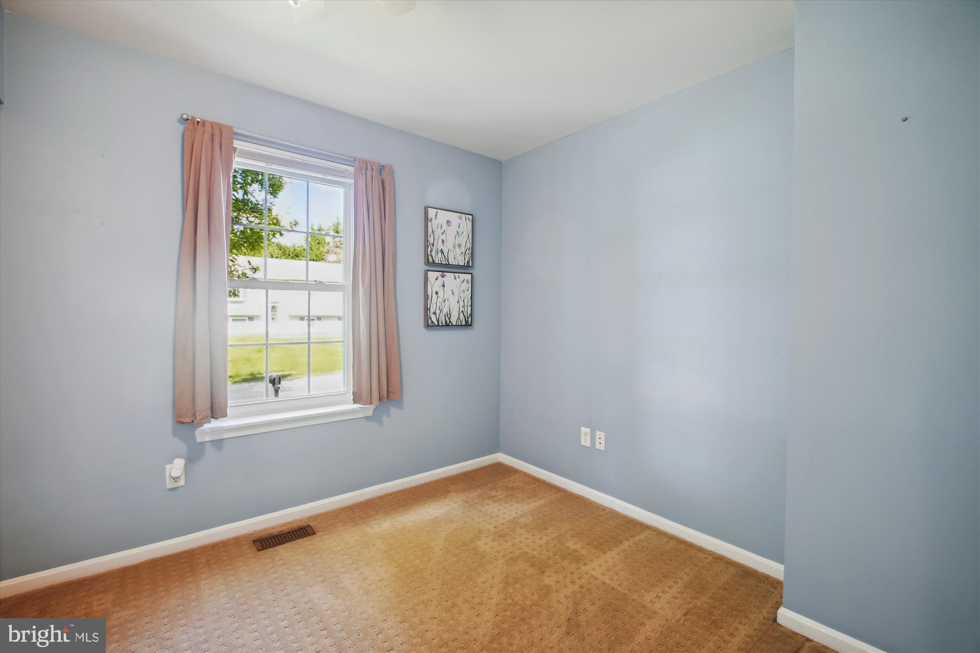 LINDALE WOODS AT GARLAND - Residential