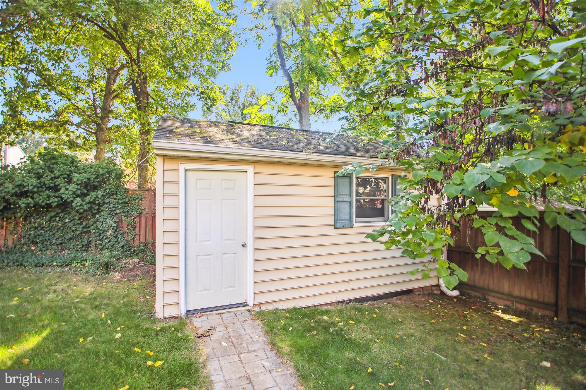 LINDALE WOODS AT GARLAND - Residential