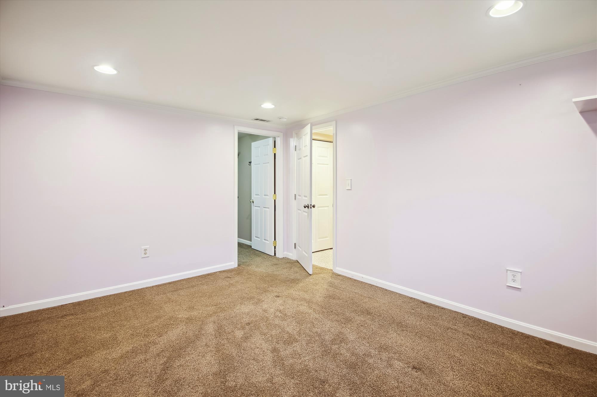 LINDALE WOODS AT GARLAND - Residential