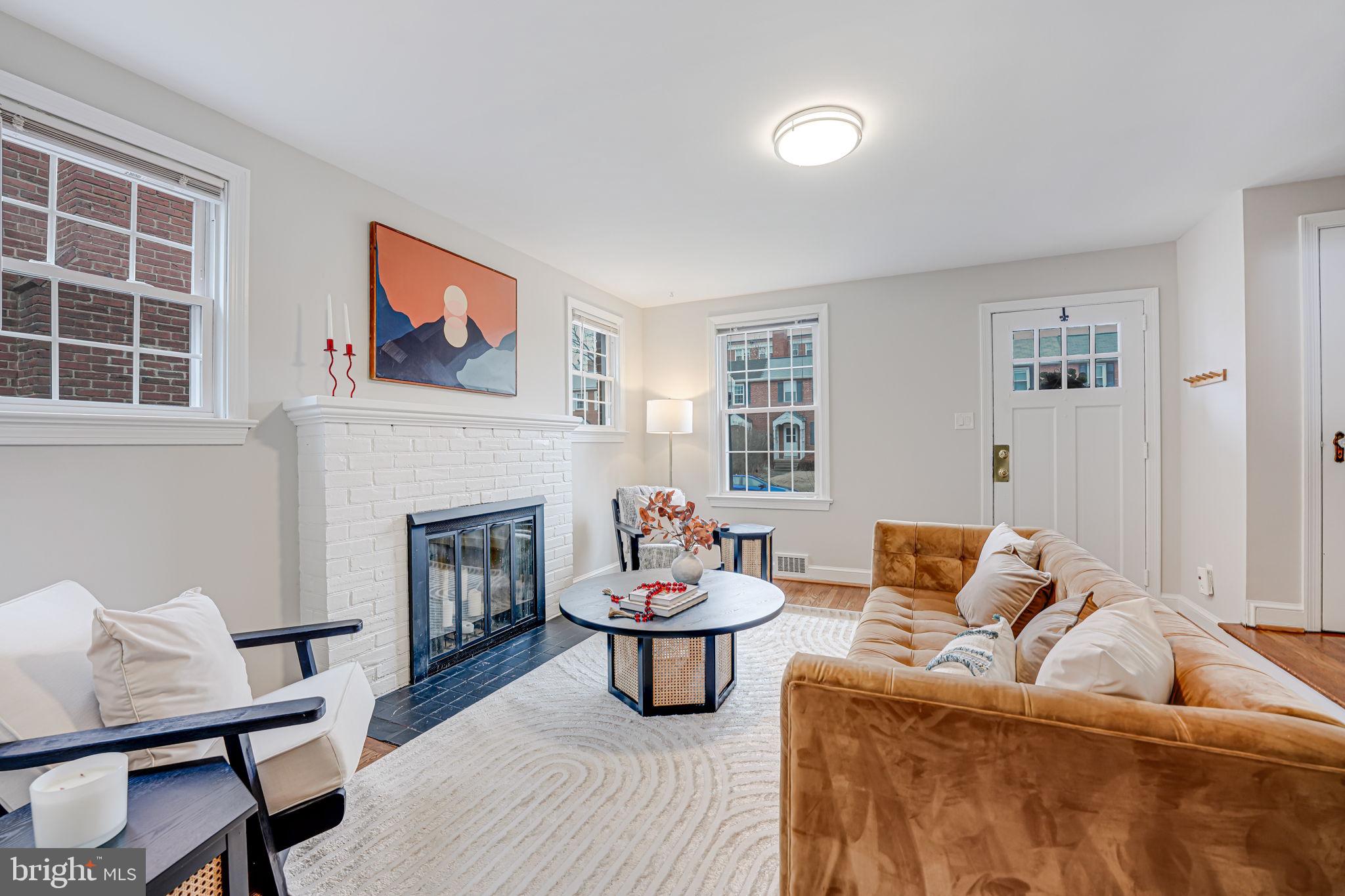 ARLINGTON HEIGHTS - Residential