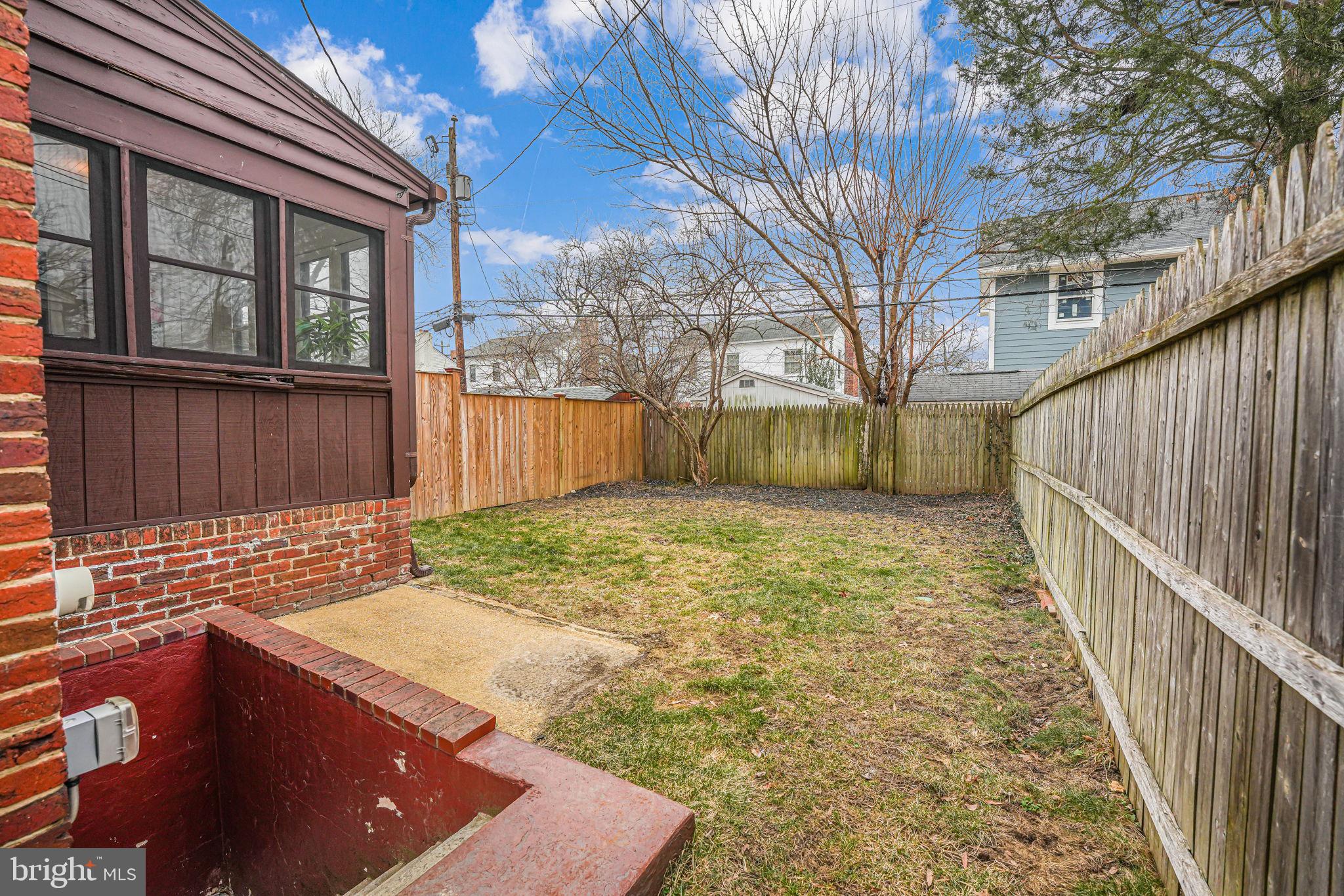 ARLINGTON HEIGHTS - Residential