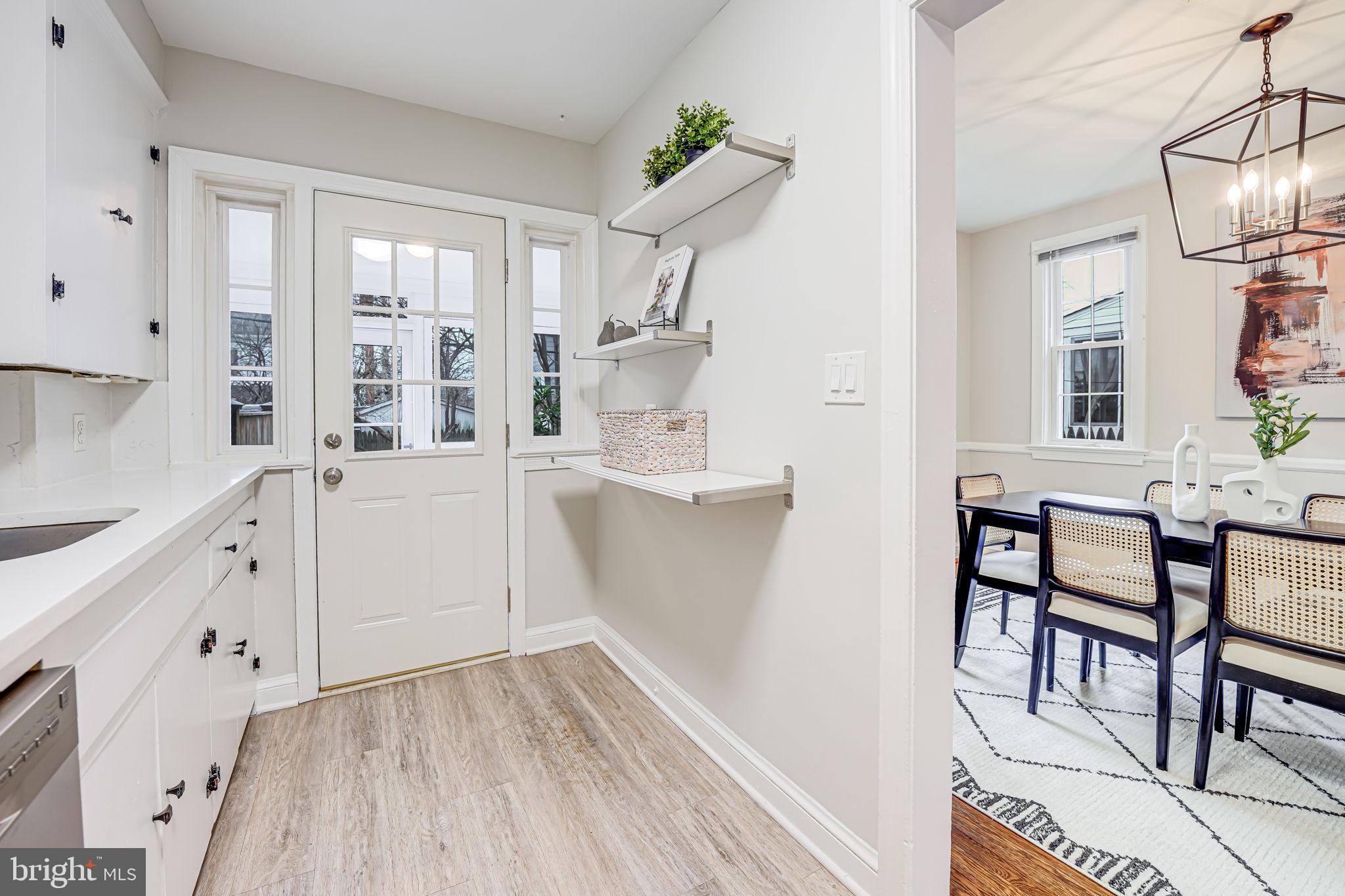 ARLINGTON HEIGHTS - Residential