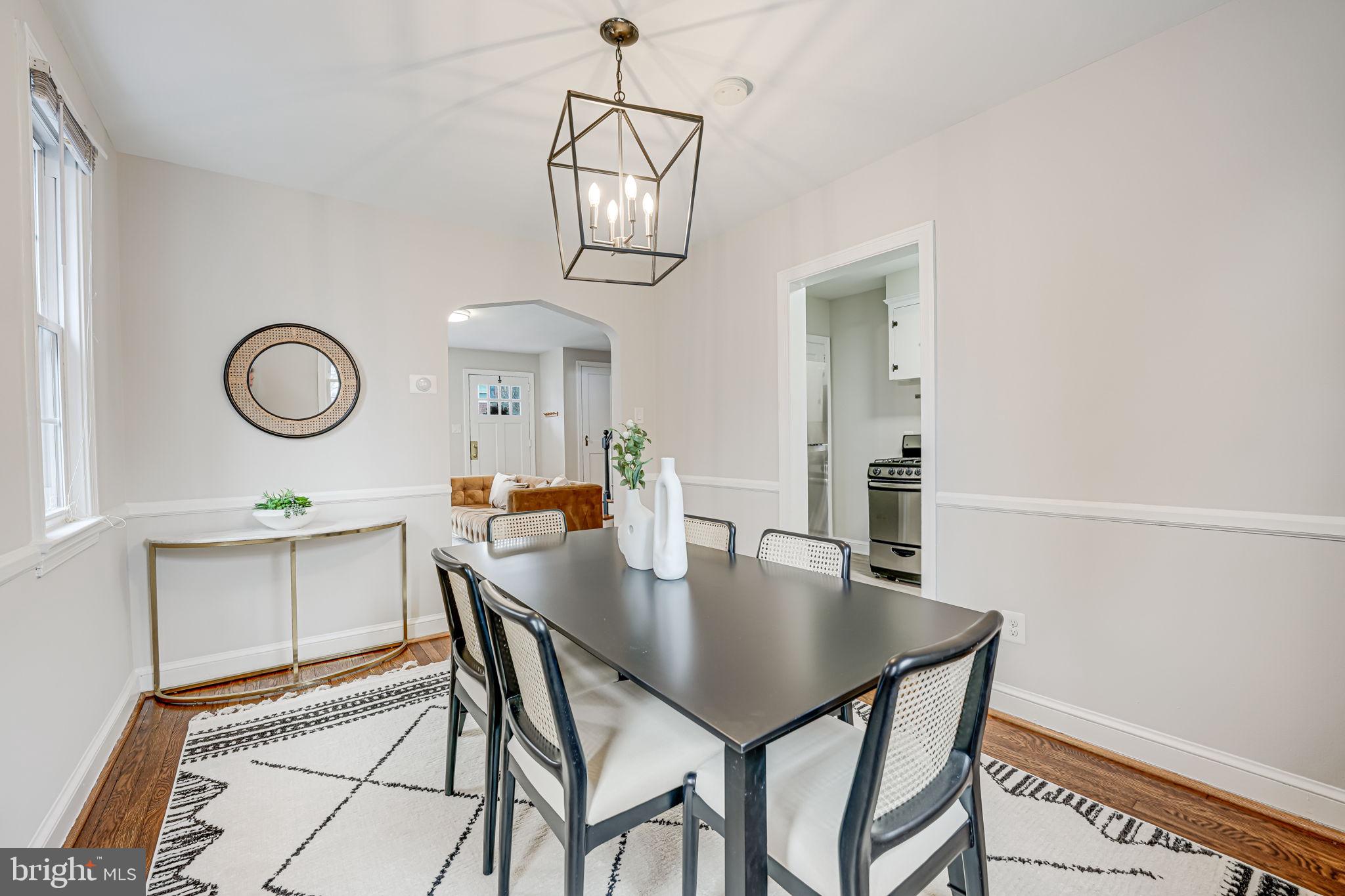 ARLINGTON HEIGHTS - Residential