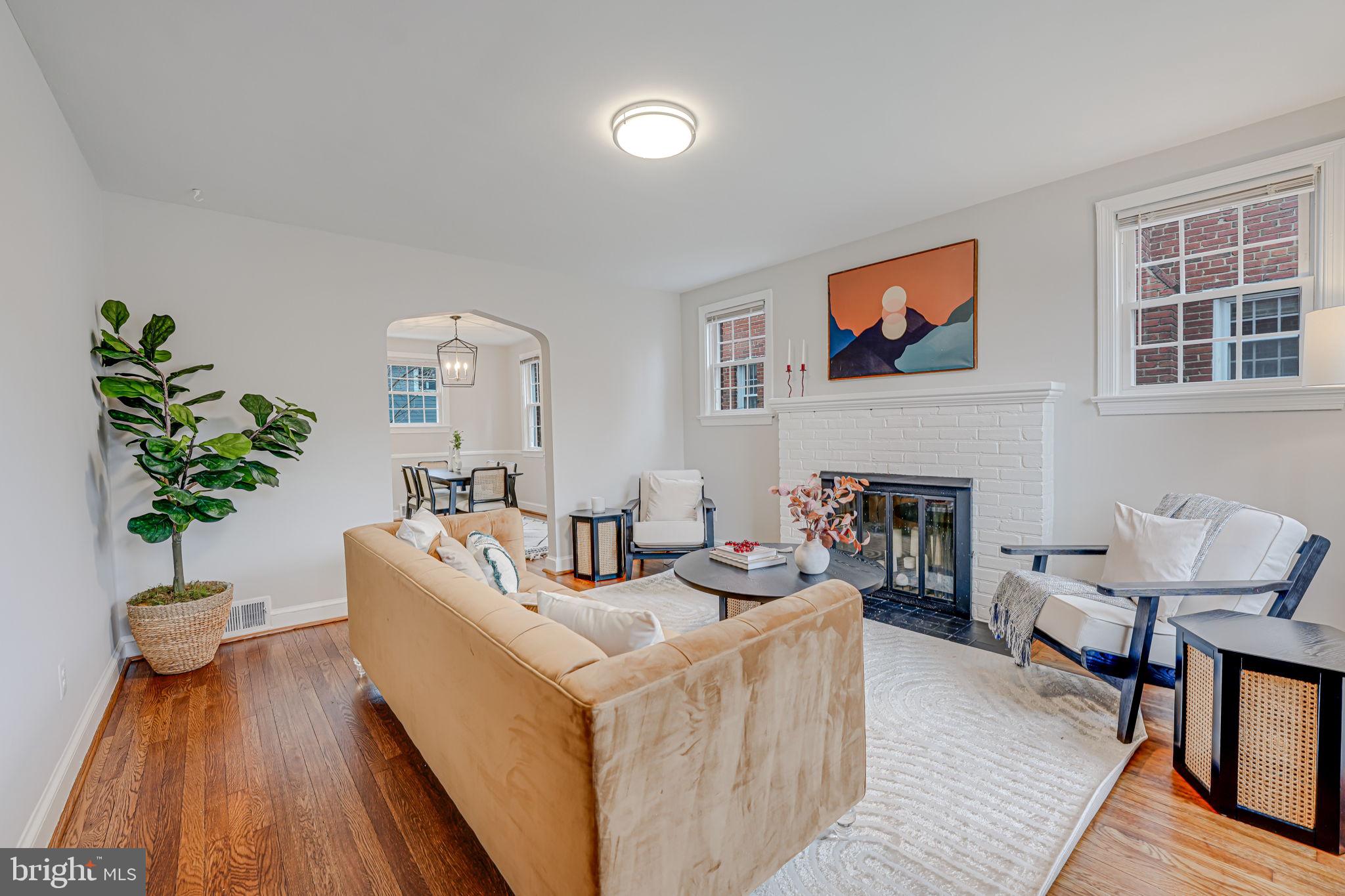 ARLINGTON HEIGHTS - Residential