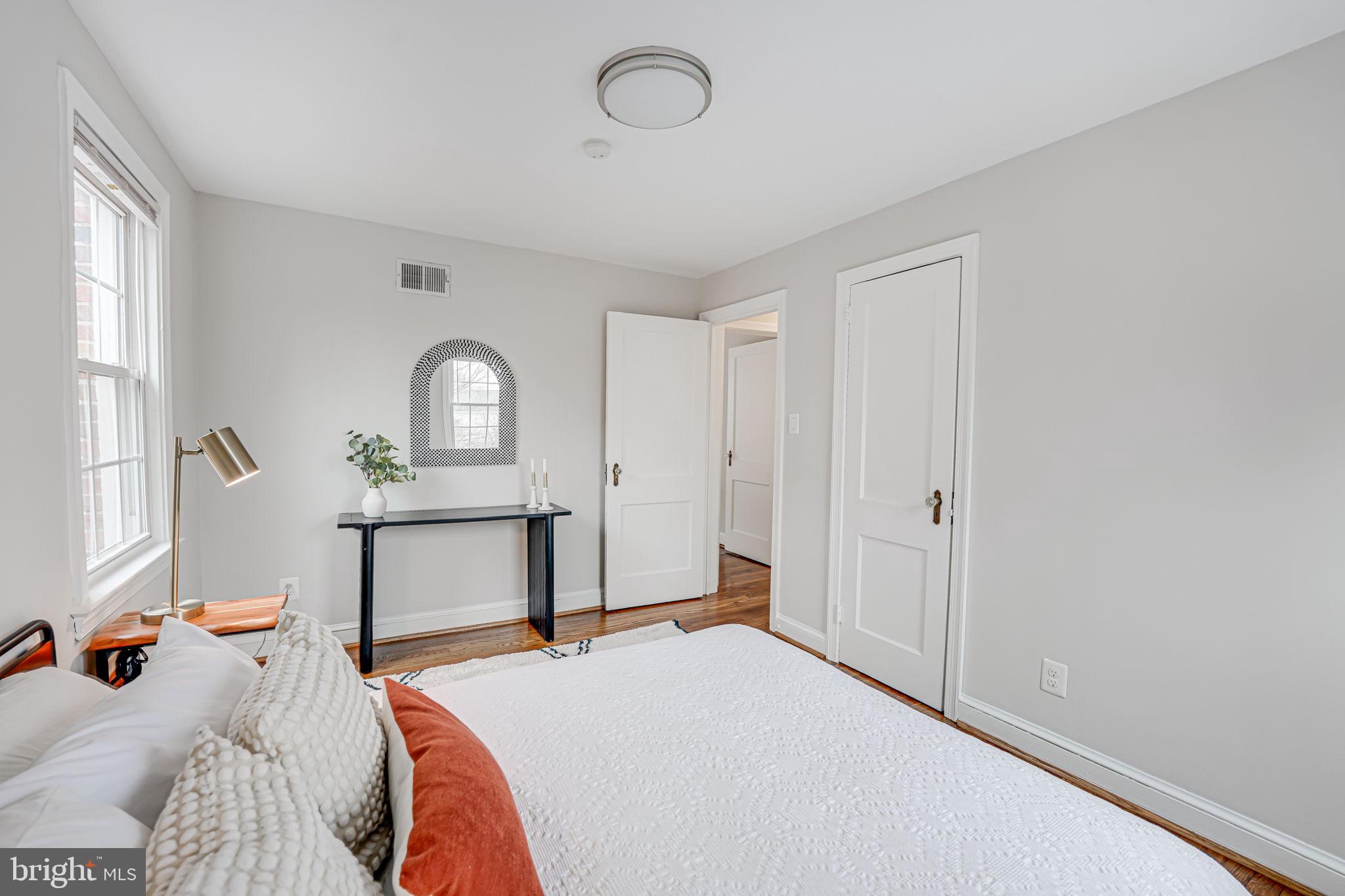 ARLINGTON HEIGHTS - Residential