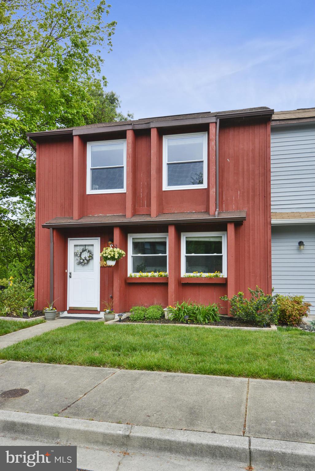 WHISPERING WOODS - Residential