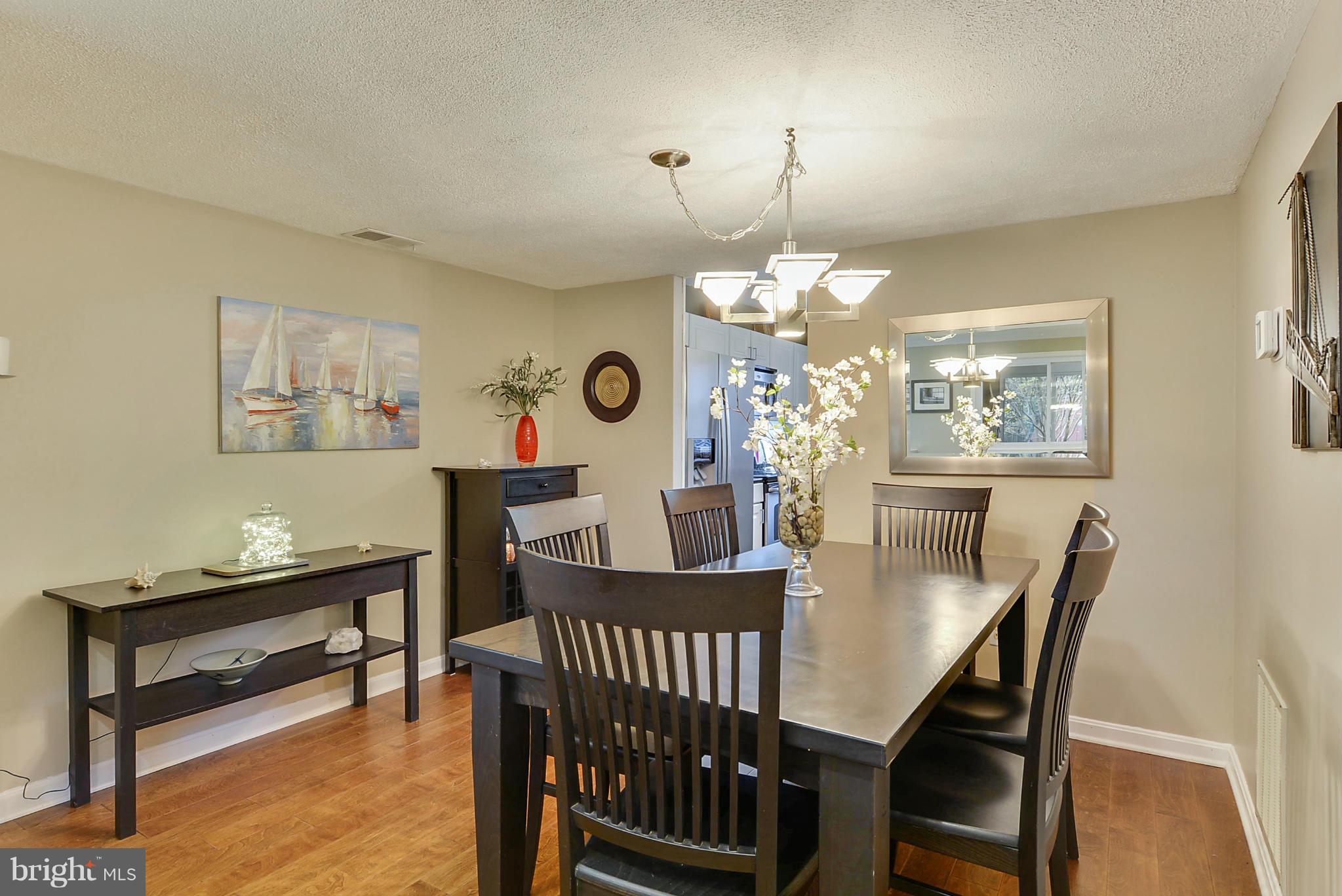 WHISPERING WOODS - Residential