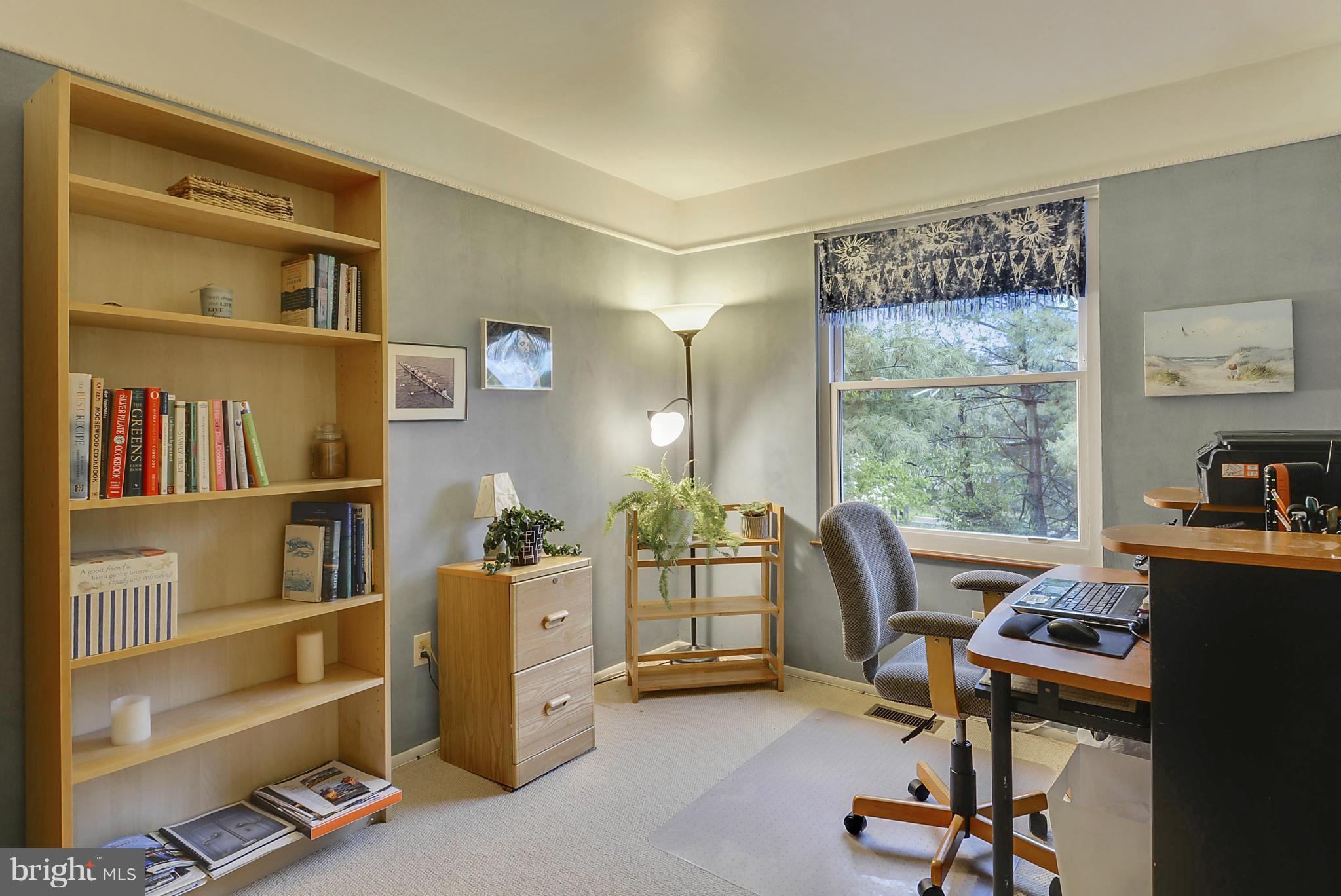 WHISPERING WOODS - Residential