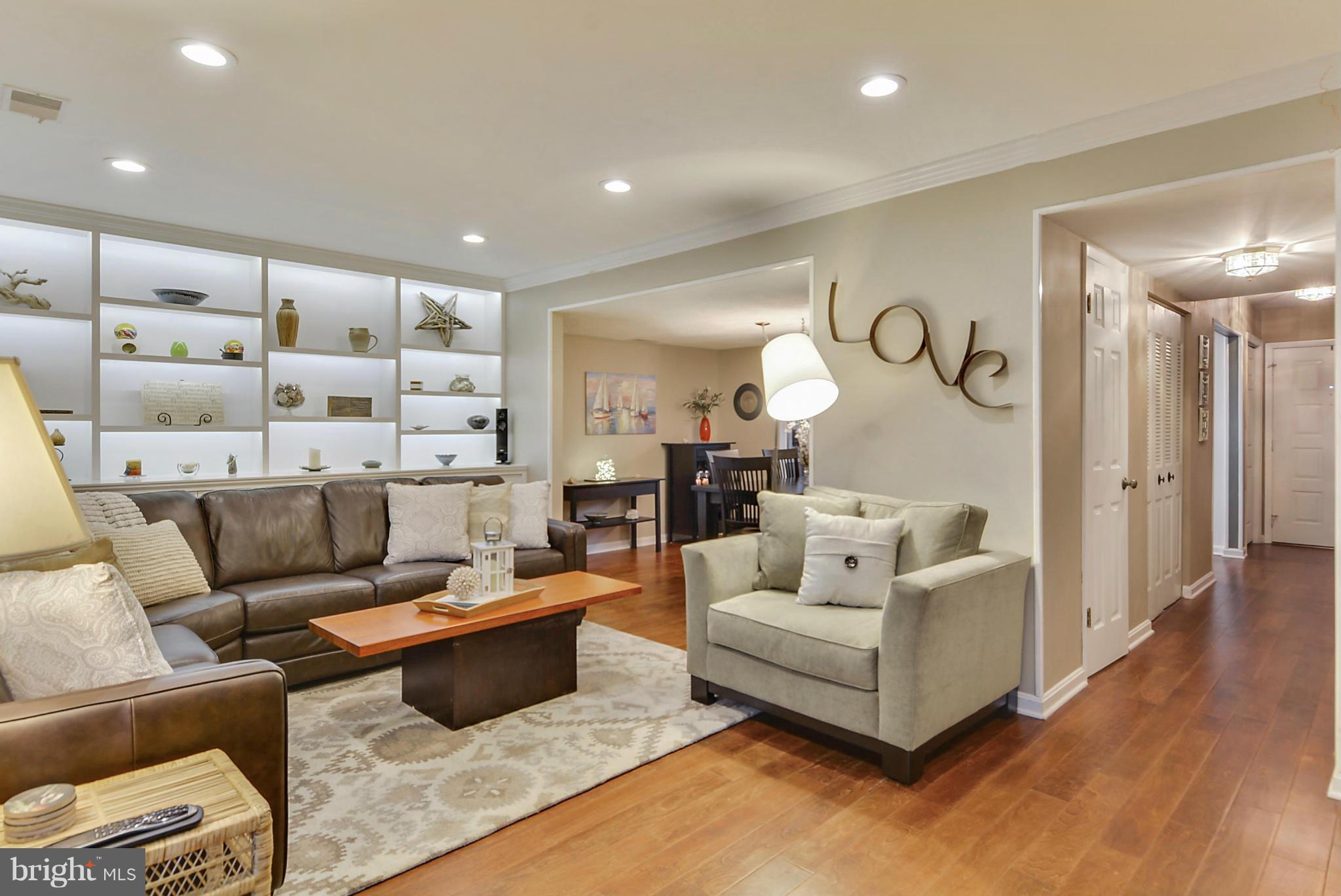 WHISPERING WOODS - Residential