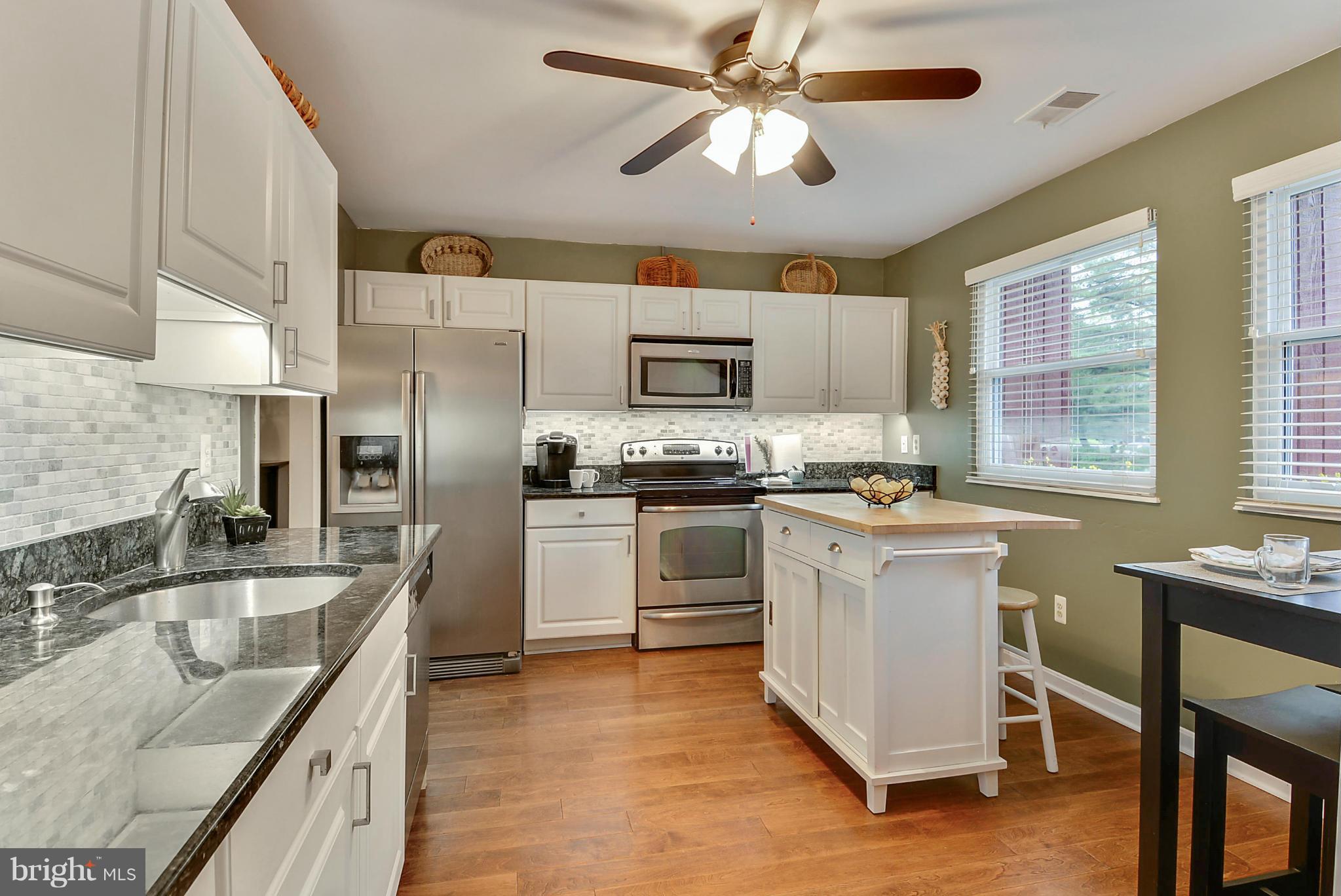 WHISPERING WOODS - Residential