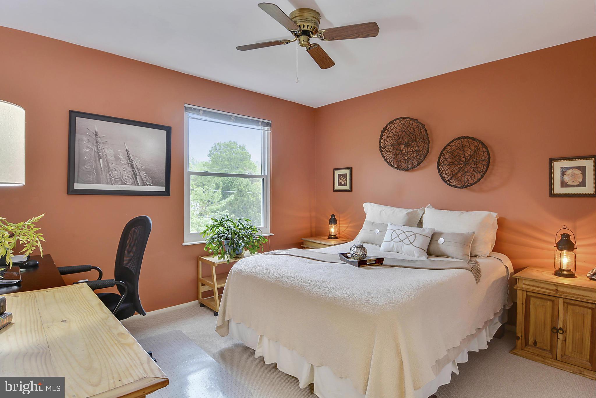 WHISPERING WOODS - Residential