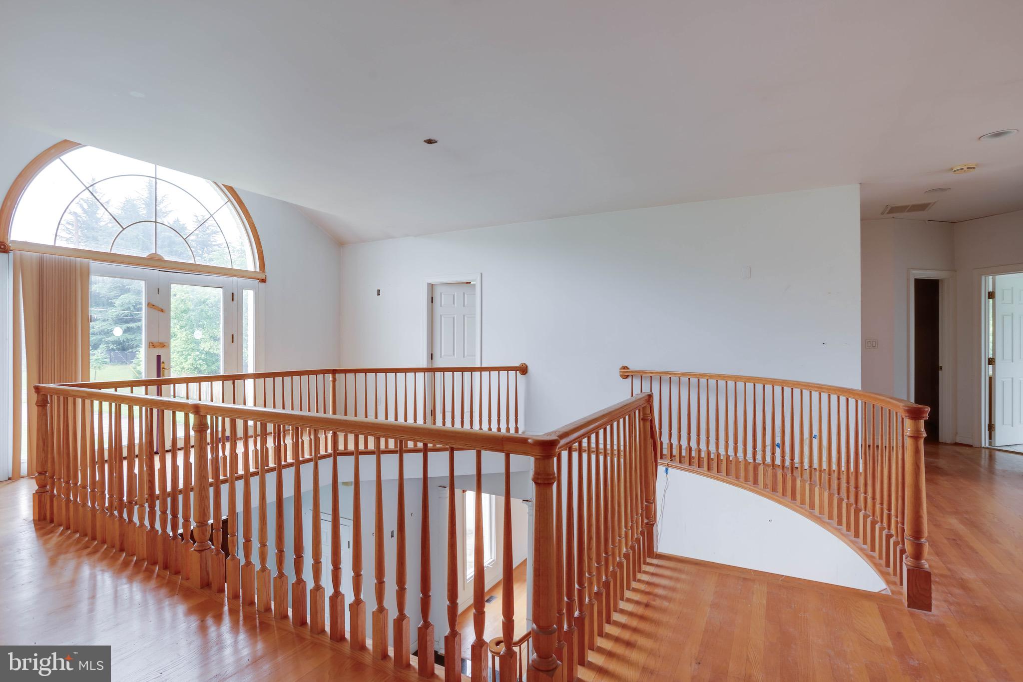 POTOMAC OUTSIDE - Residential