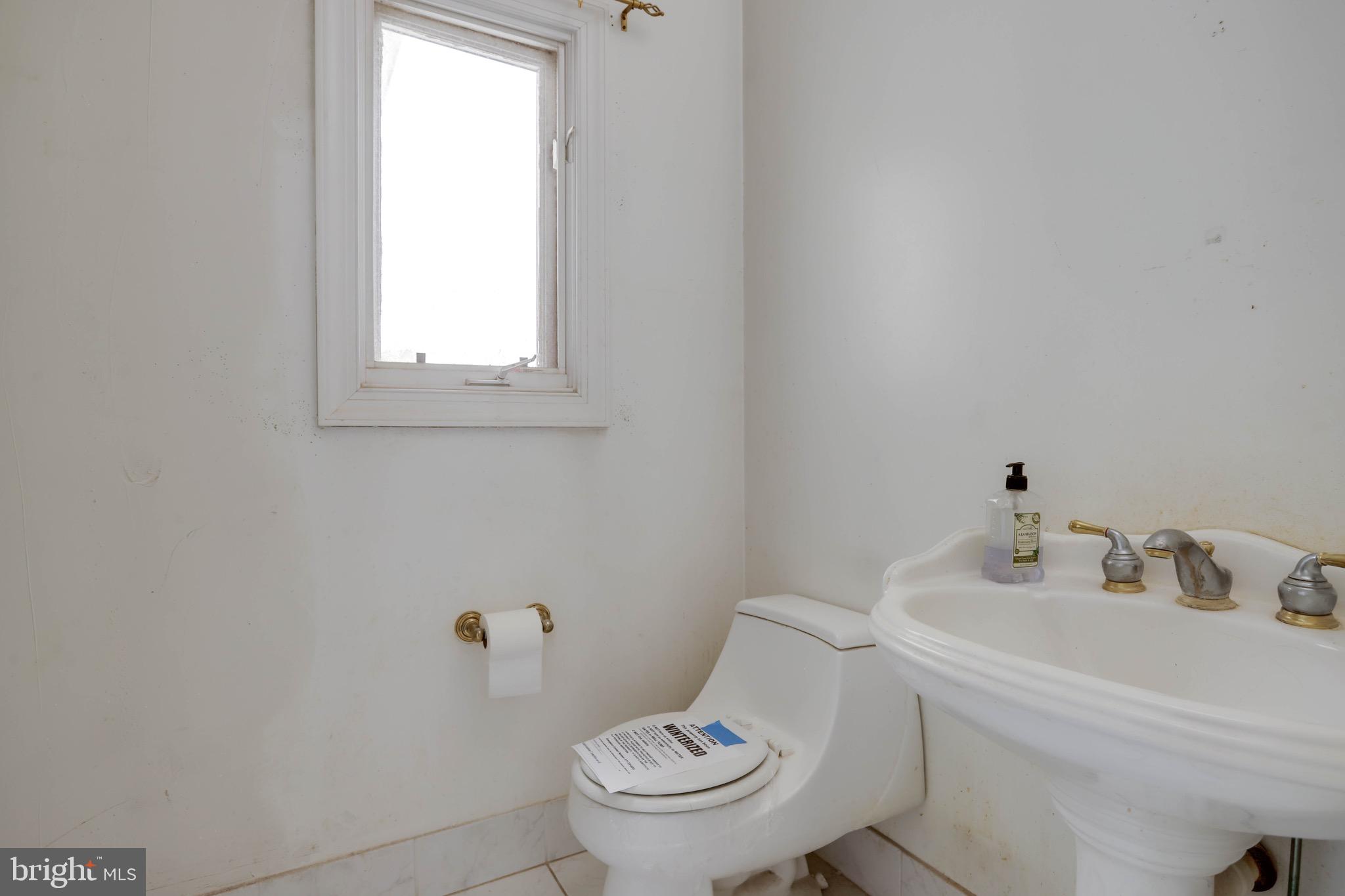 POTOMAC OUTSIDE - Residential