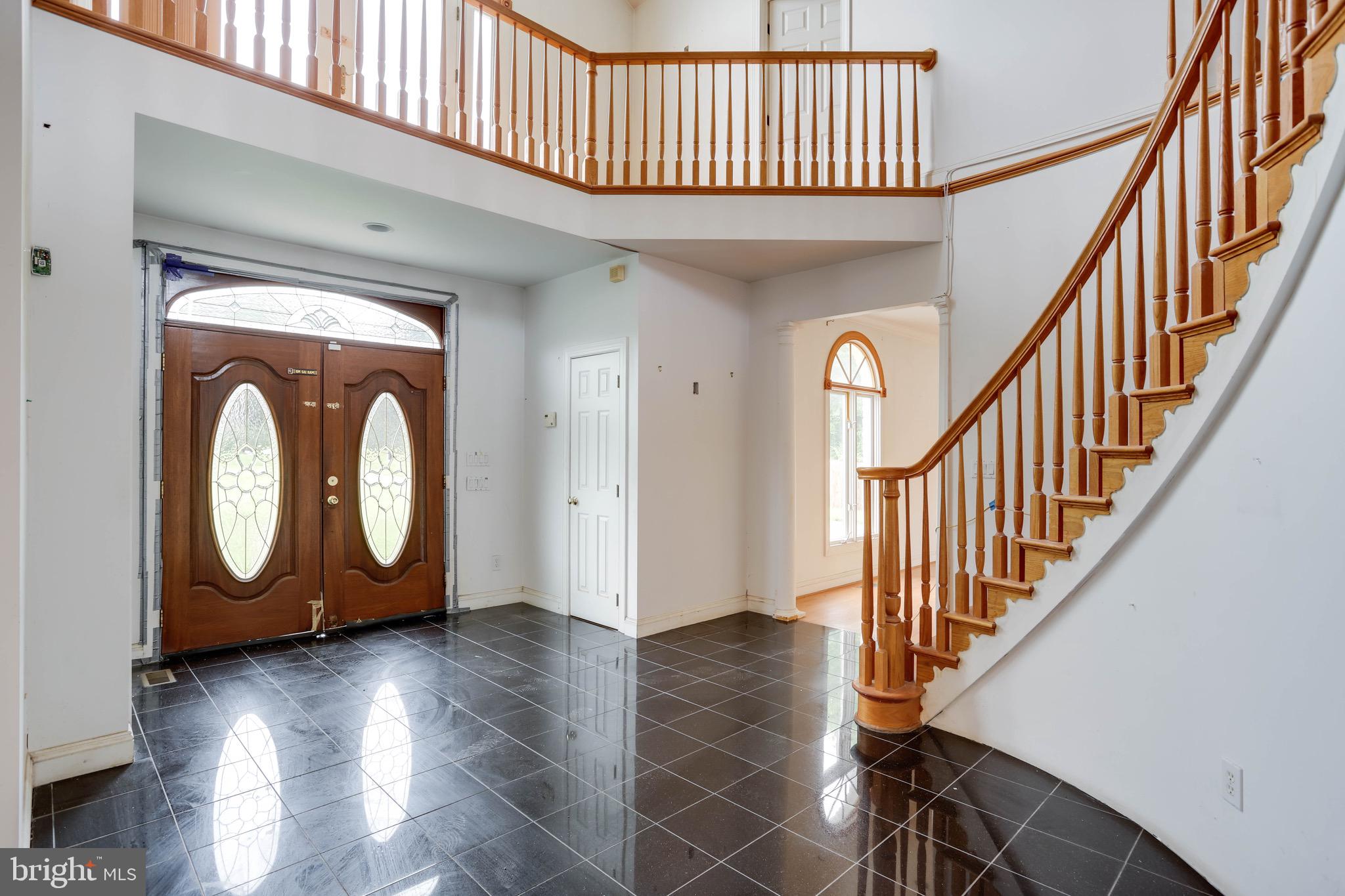 POTOMAC OUTSIDE - Residential