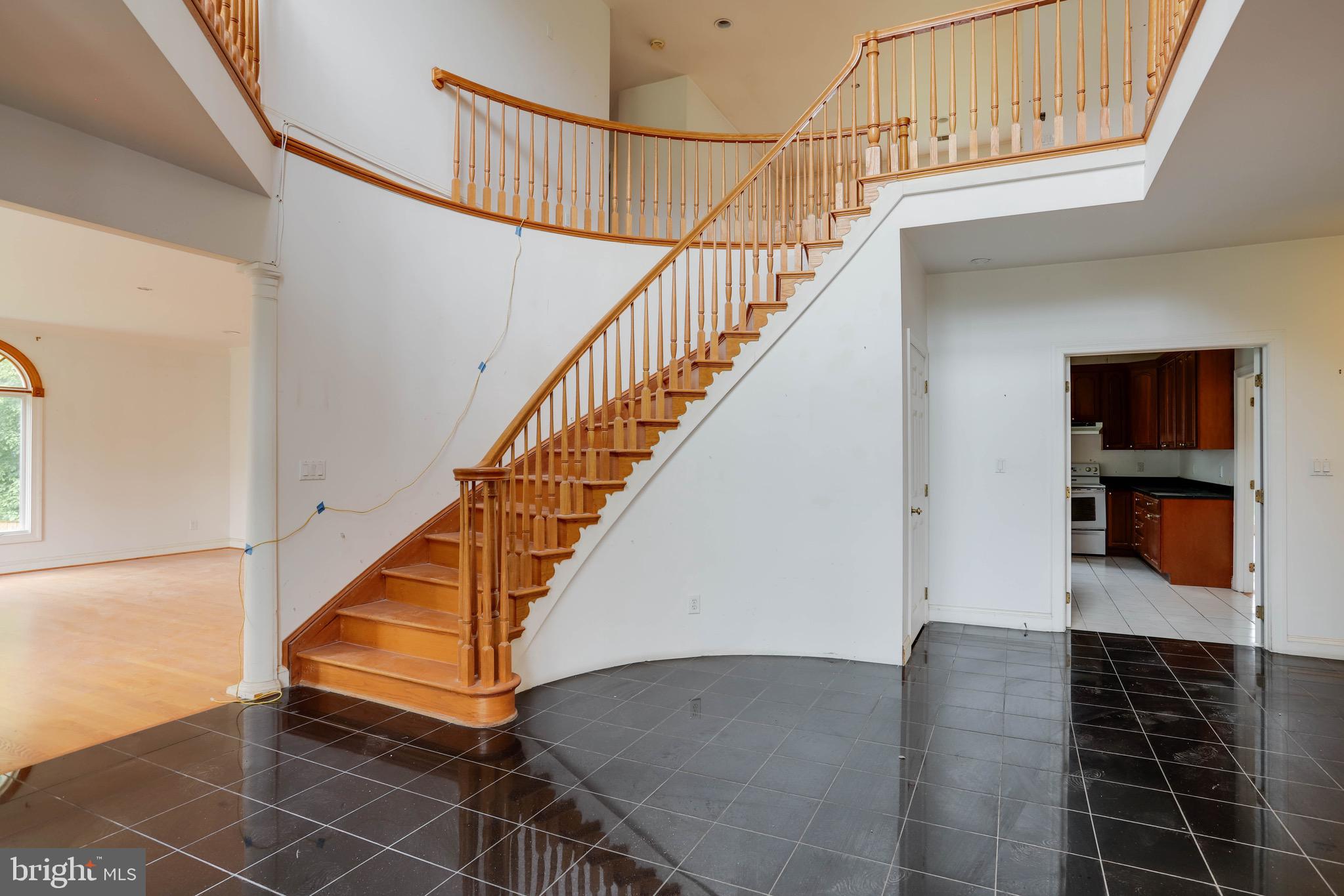 POTOMAC OUTSIDE - Residential