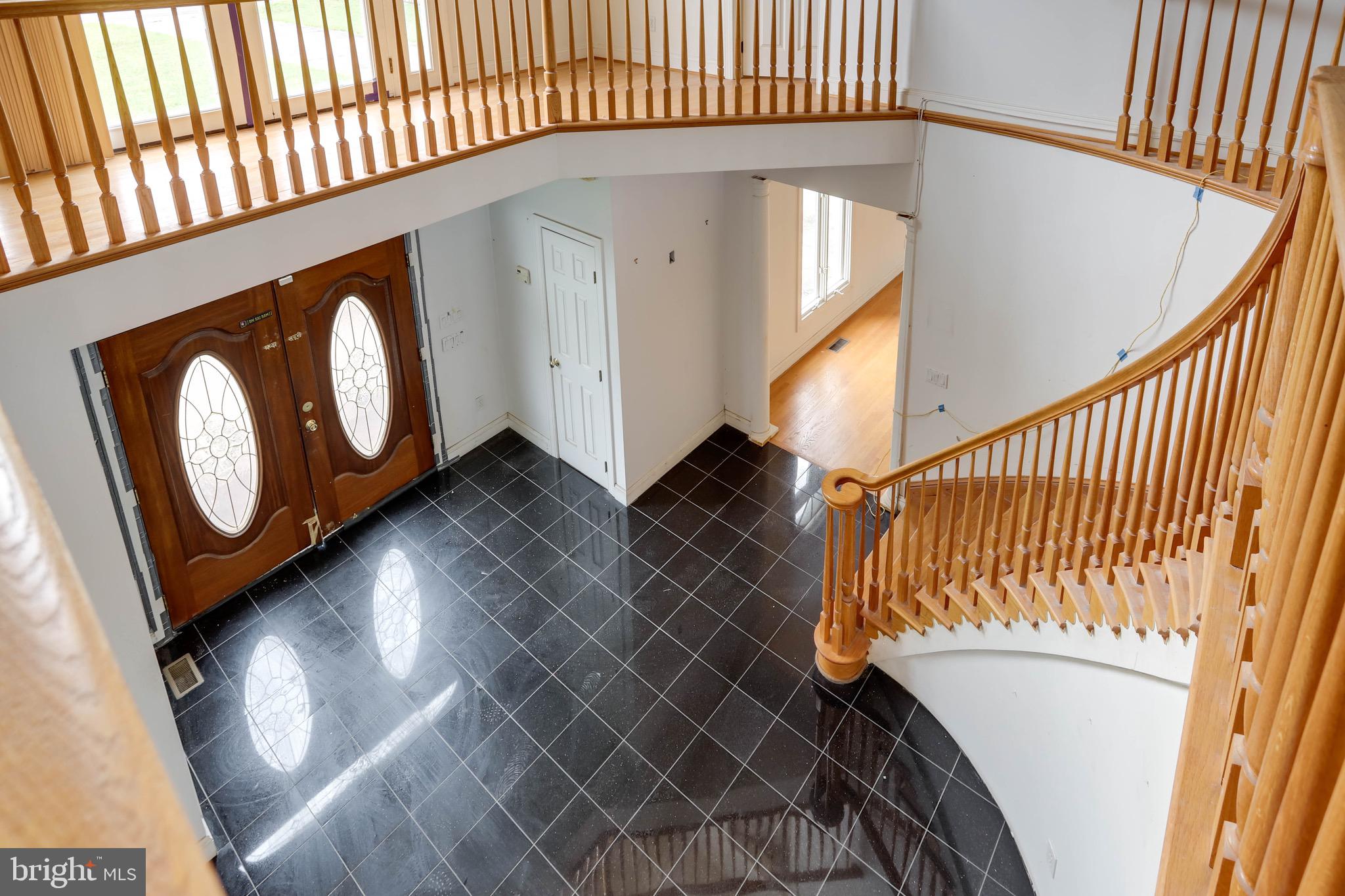 POTOMAC OUTSIDE - Residential