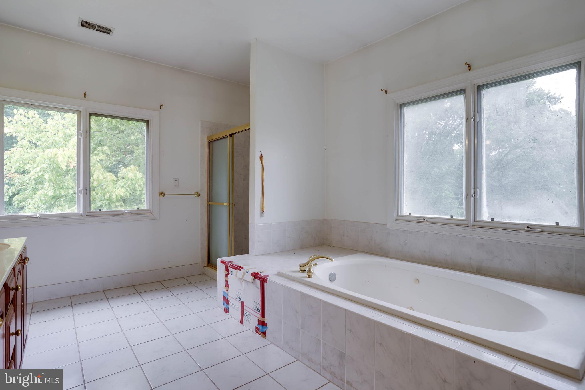 POTOMAC OUTSIDE - Residential