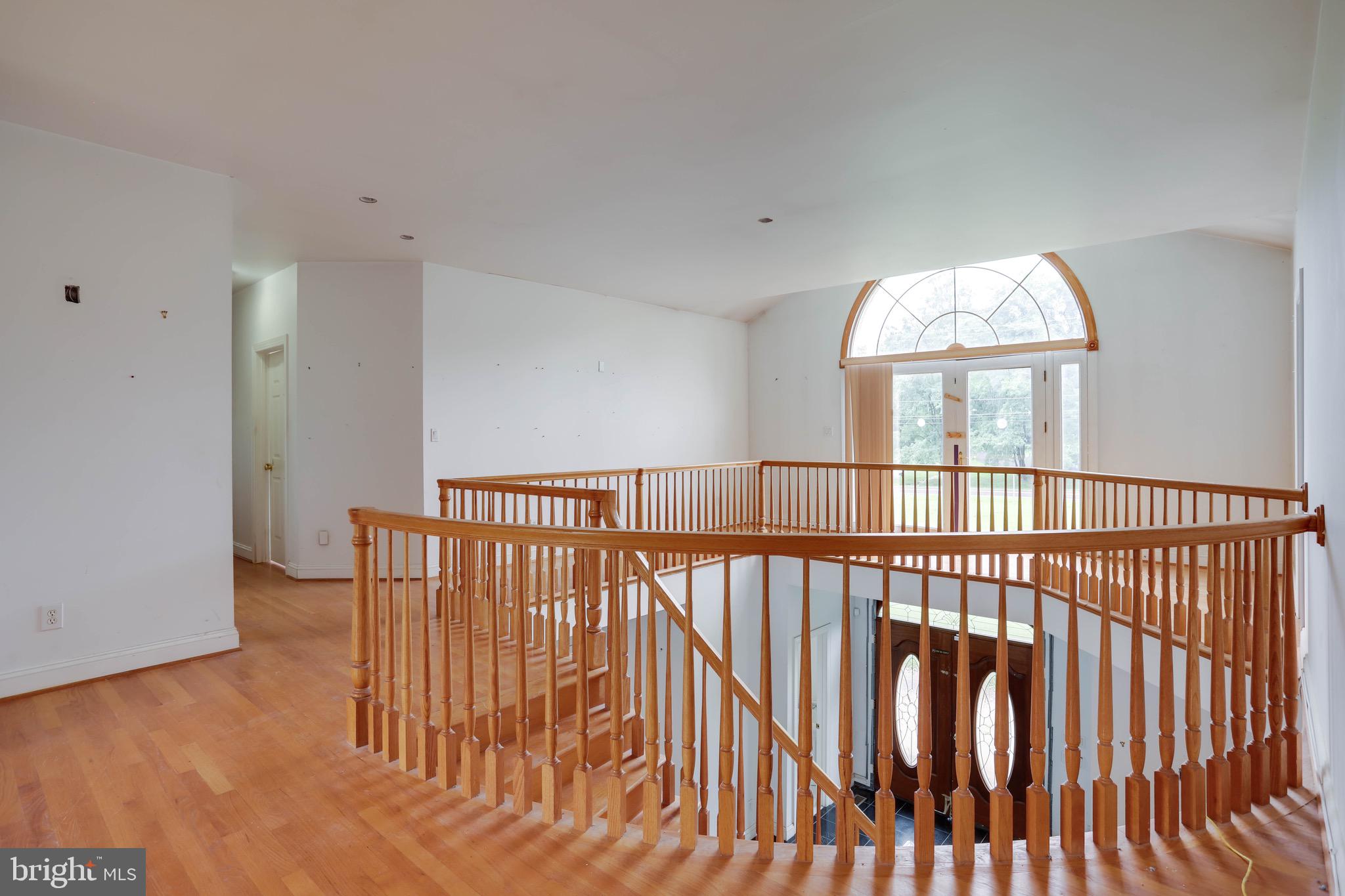 POTOMAC OUTSIDE - Residential