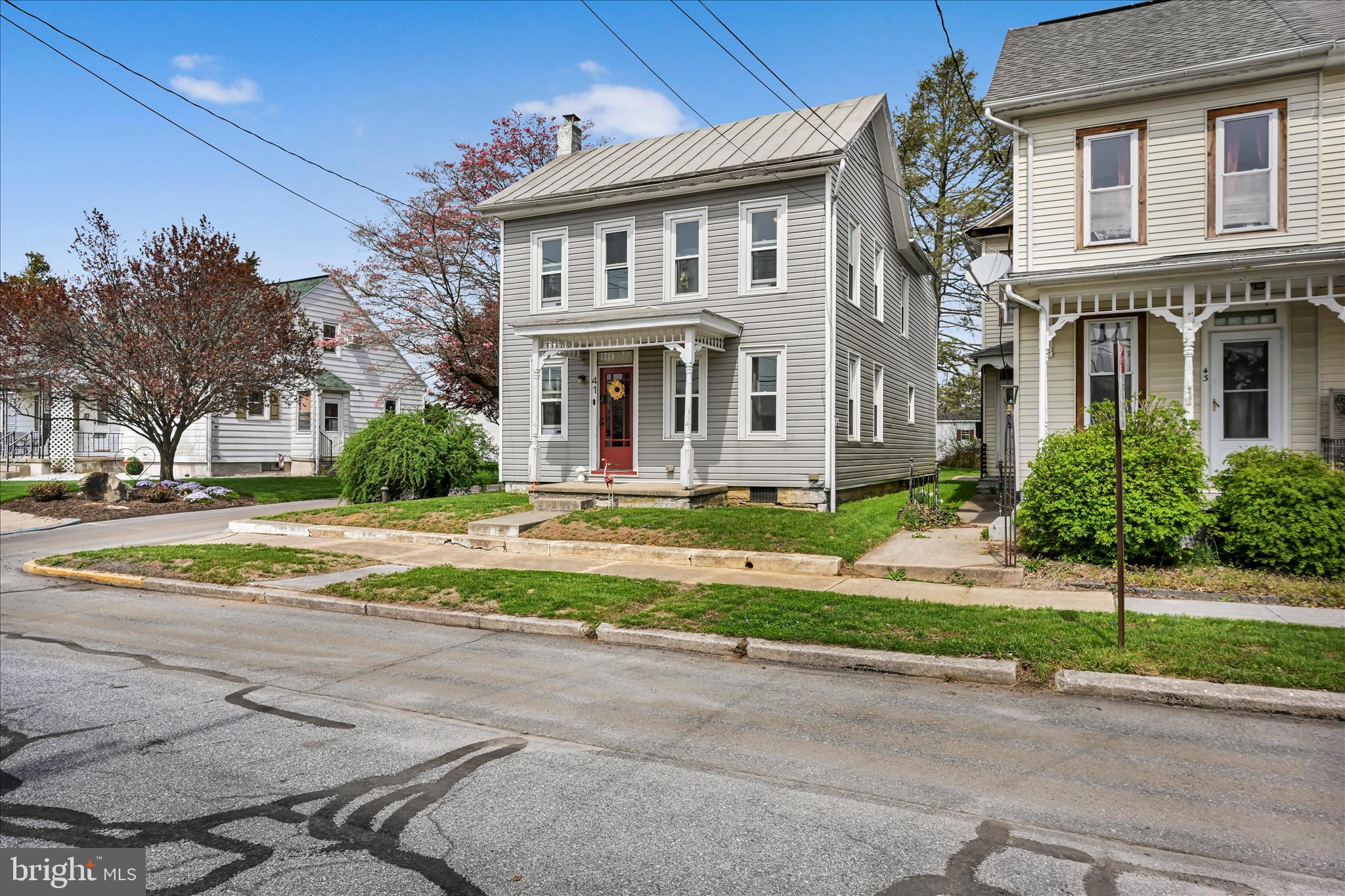 41 MEMORIAL BOULEVARD