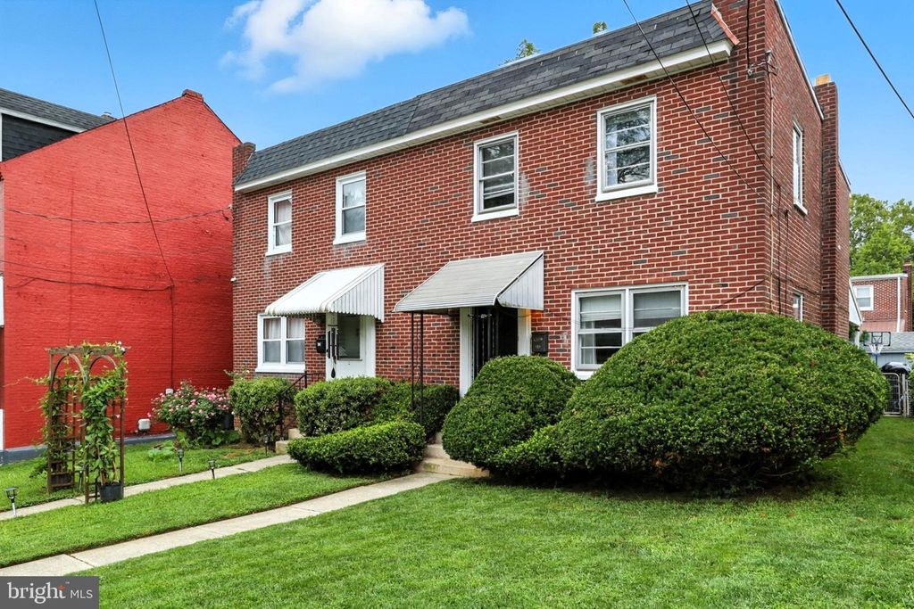 Photo of 939 Saint Joseph Street, LANCASTER, PA 17603 (MLS # PALA2074244)