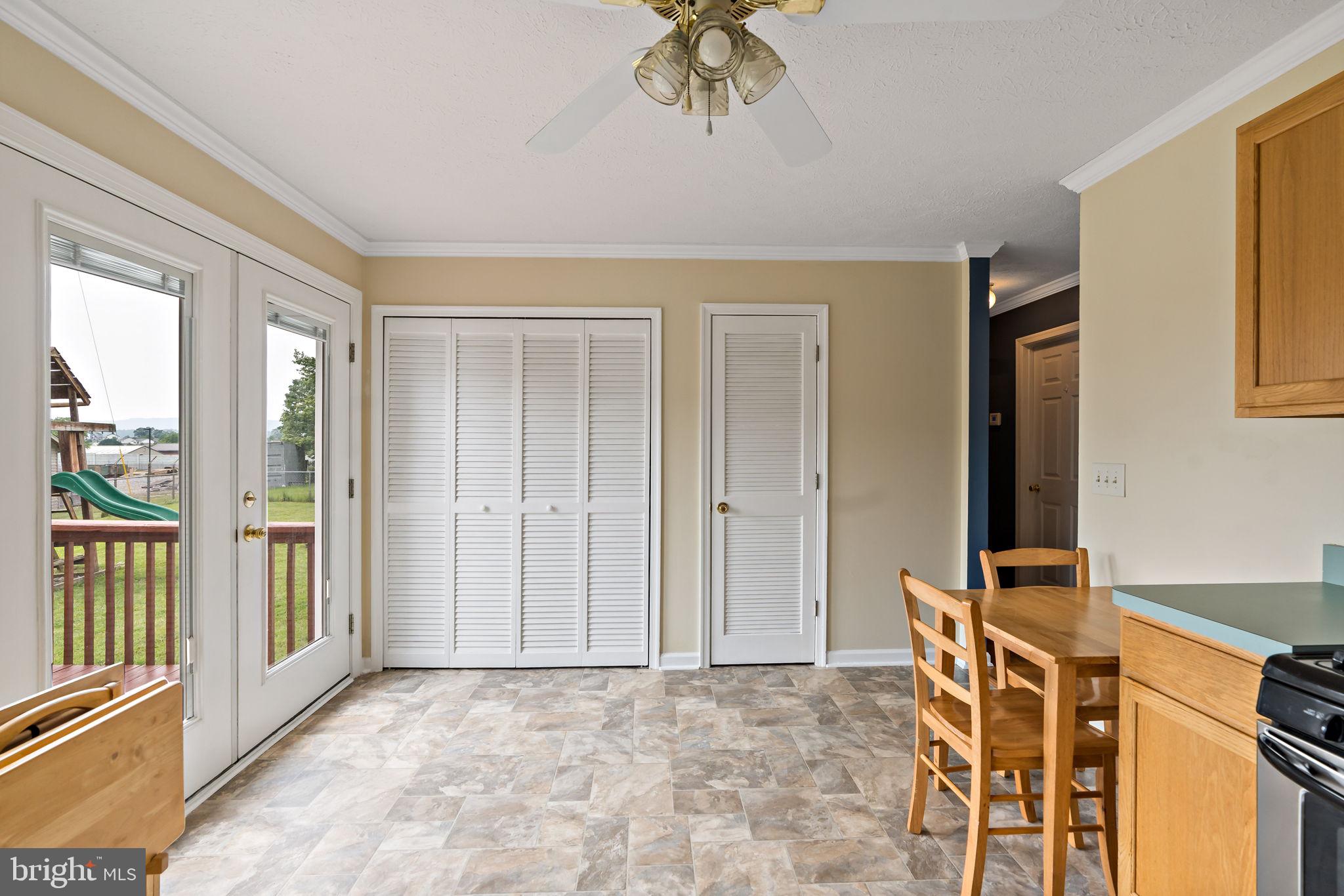 WATERFORD SQUARE - Residential